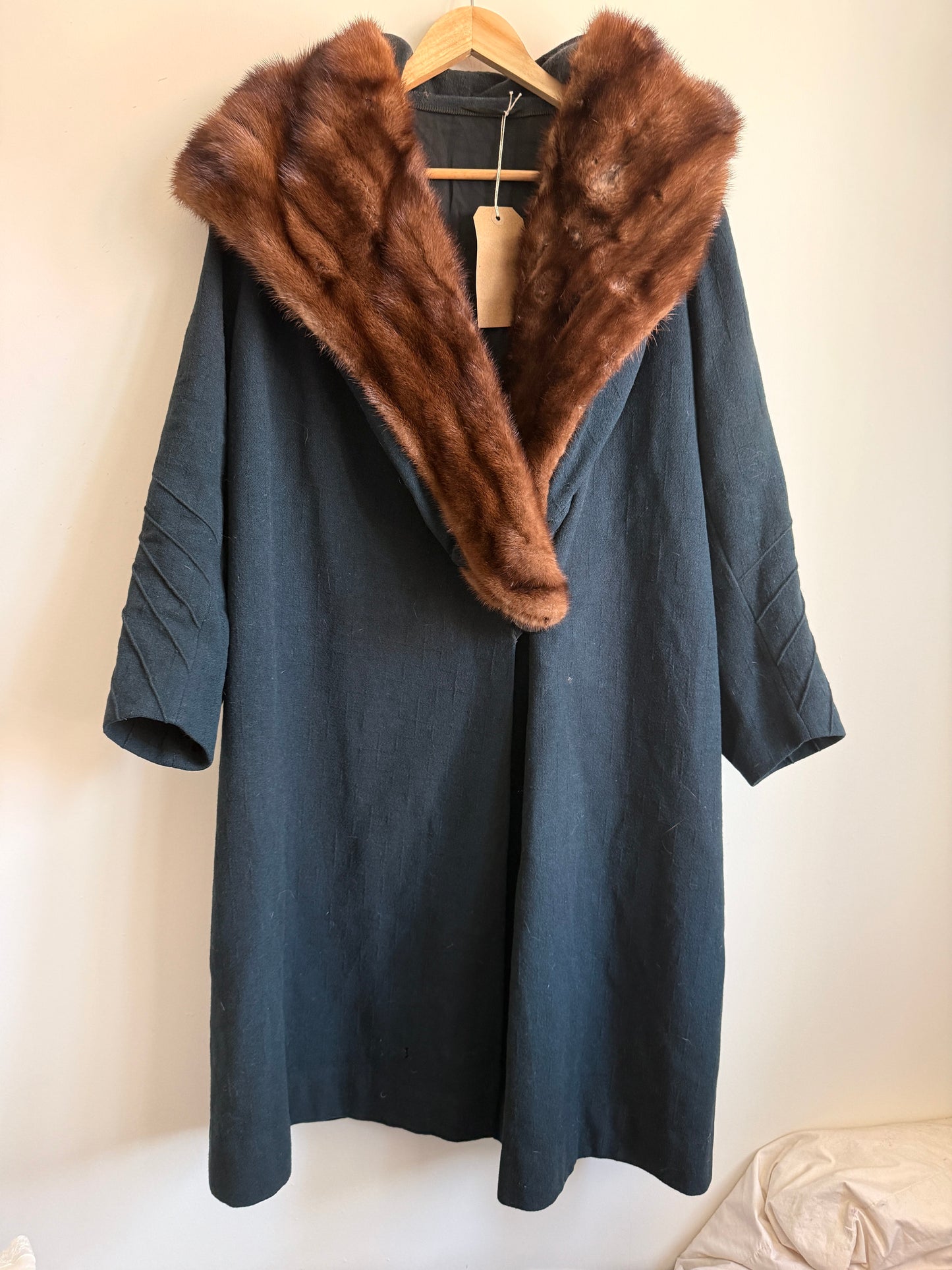 1920s Art Deco Wool Coat with Mink Fur Collar Black Cocoon Flapper Evening Coat