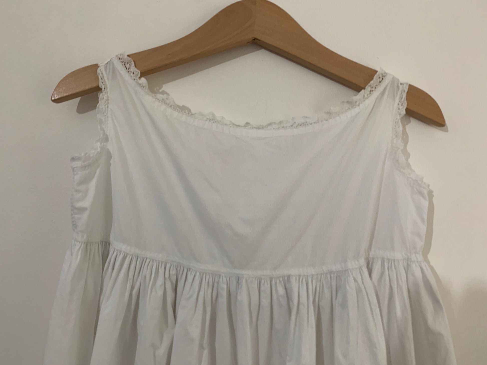 Antique Girls white dress, 19th Century Pinafore, Heirloom Crisp White Sleeveless Dress, Antique Baby Dress, Antique Dolls Dress age 3-4