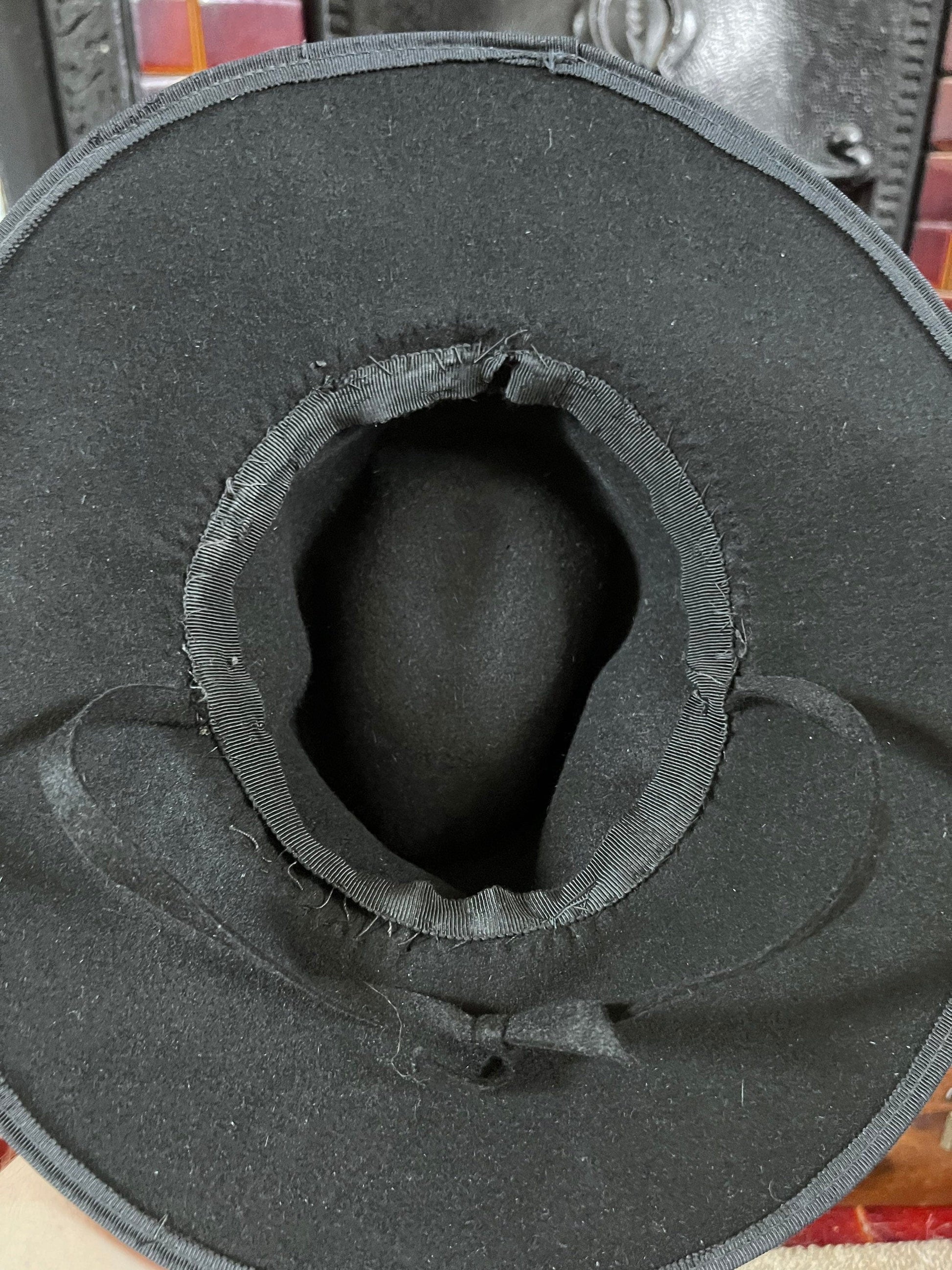 Black 1940’s Felt Semi Wide Brim Tilt Perching Hat Ribbon Felt , Wartime Fashions , 1940’s Tilt Hat , 1940’s Perching Hat ,