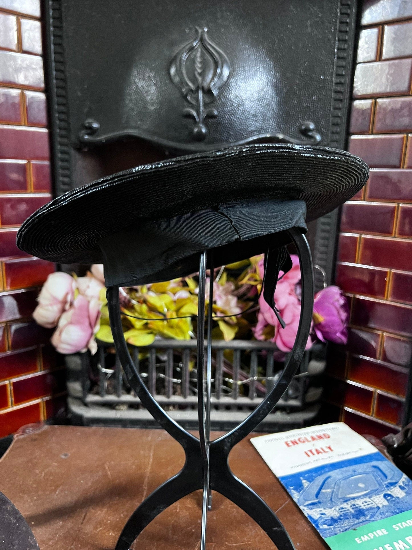 Black 1940’s sinamay Shimmer Semi Wide Brim Tilt Perching Hat Ribbon , Wartime Fashions , 1940’s Tilt Hat , 1940’s Perching Hat ,