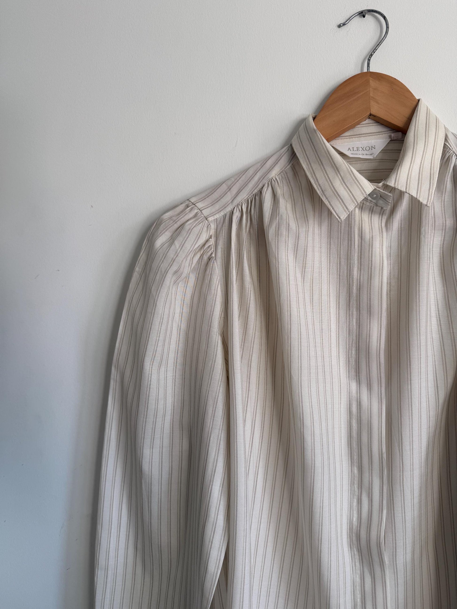 Vintage Alexon Striped Blouse Cream Long Sleeve Shirt Puff Sleeve Secretary Blouse Smart Vintage Office Shirt Classic British Fashion