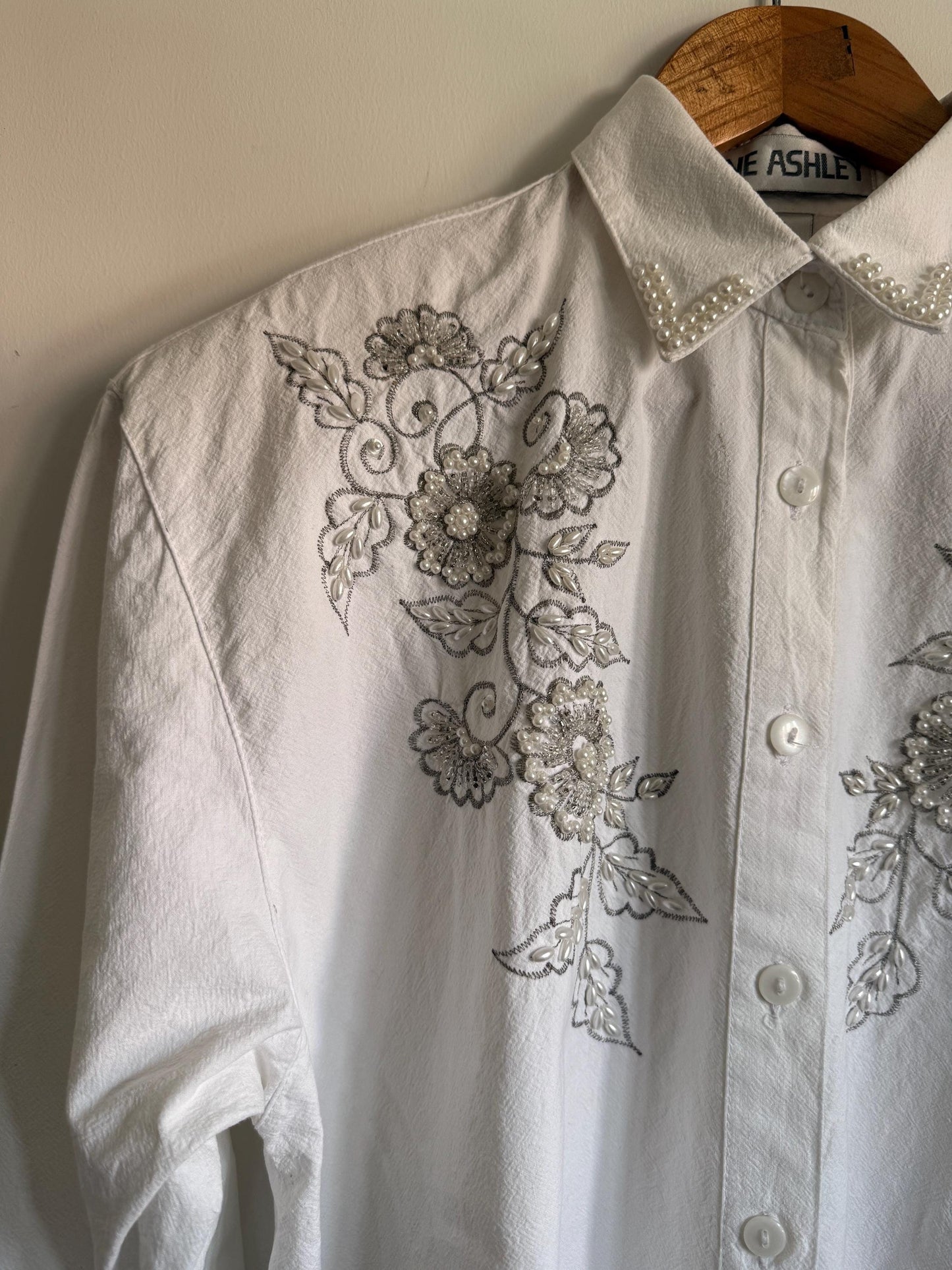 Vintage Jane Ashley White Cotton Shirt | Pearl Beaded Floral Embroidered Blouse | Cottagecore Statement Shirt Size M