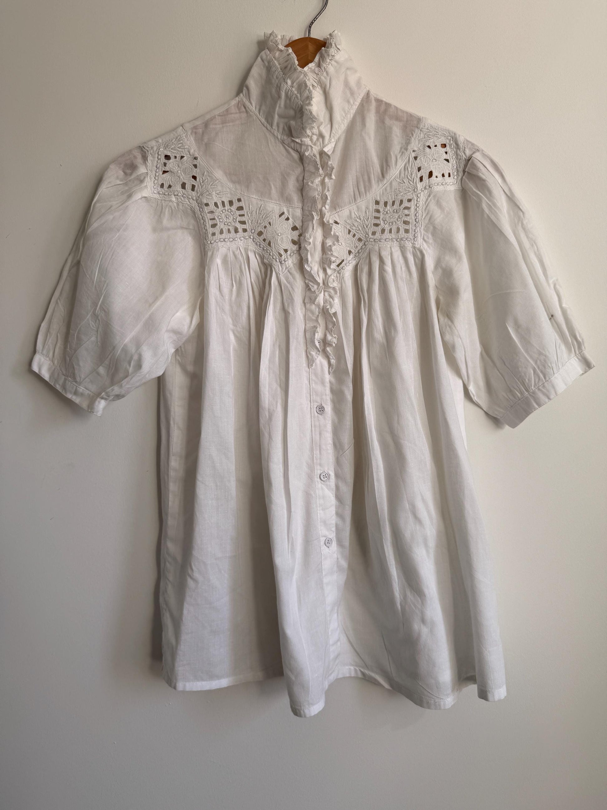 Vintage White Cotton Victorian Blouse High Neck Lace Blouse Prairie Cottagecore Edwardian Style Puff Sleeve Romantic Top