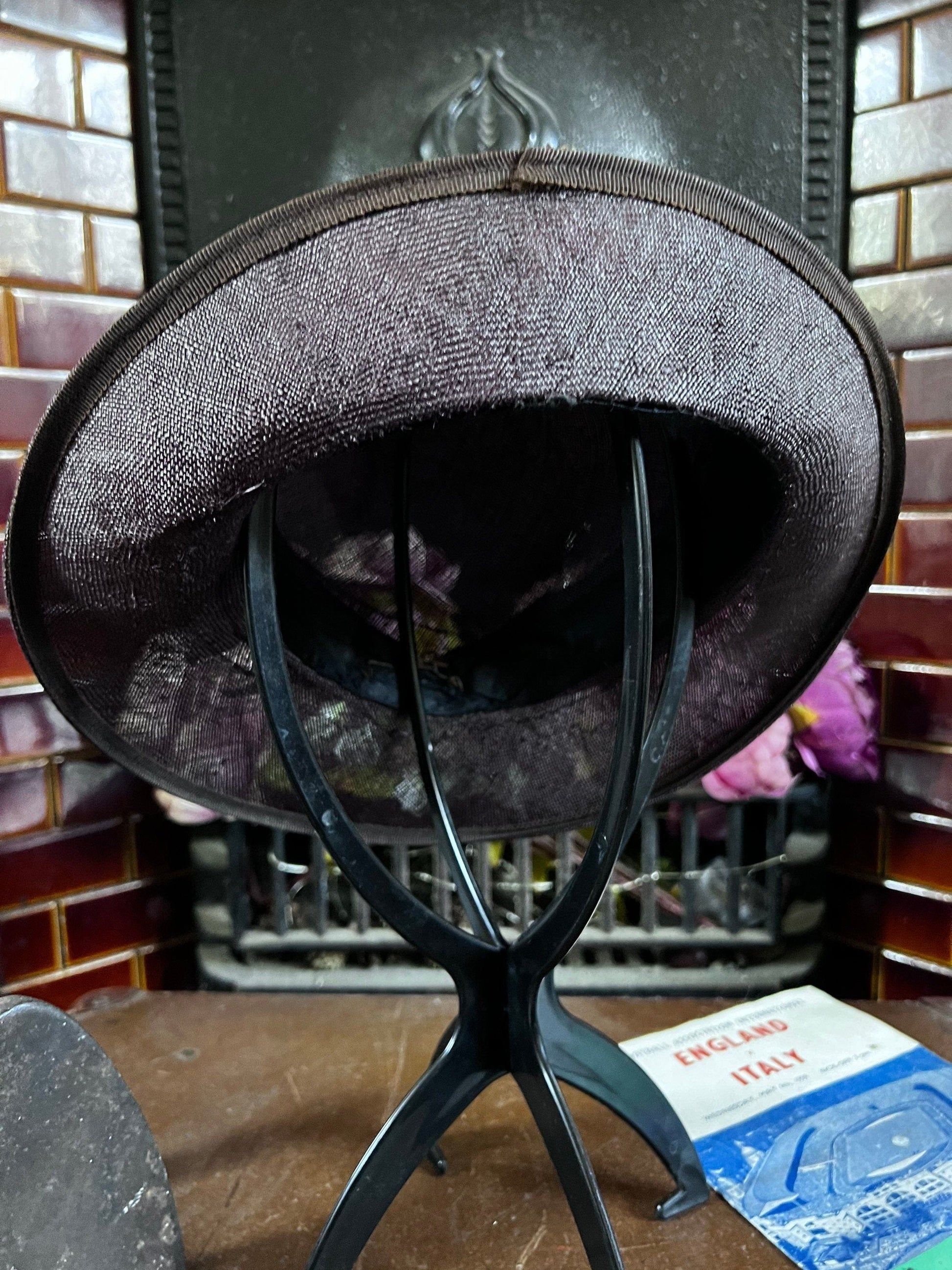 Brown 1940’s sinamay Shimmer Semi Wide Brim Tilt Perching Hat Ribbon , Wartime Fashions , 1940’s Tilt Hat , 1940’s Perching Hat ,