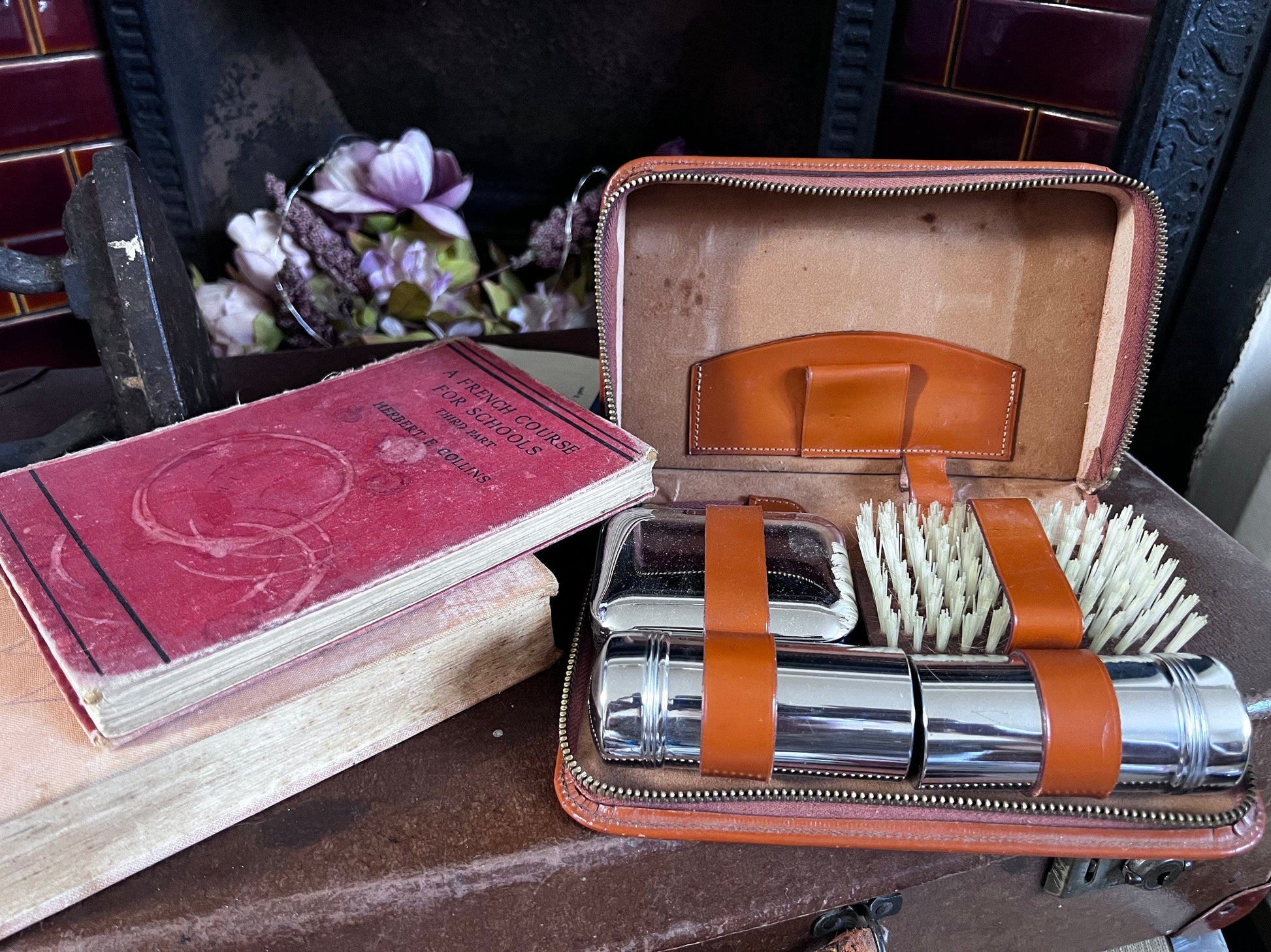 Gents Vintage 1940s Vanity Grooming Set, Leather Case, Vintage Travel, Gents Gift, Vintage Mens Grooming Set, Brush, Bottles, Containers