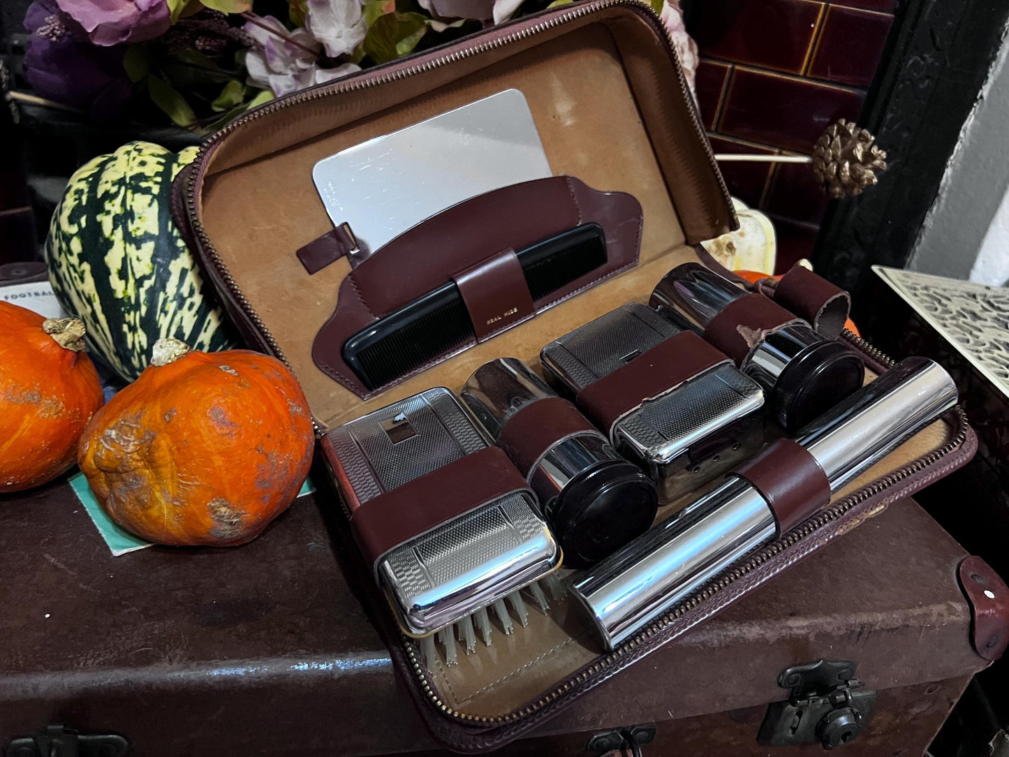 Gents Vintage, Vanity Grooming Set, Leather Case, Vintage Travel, Brush Set, Vintage Mens Grooming Set, Comb Set, Bottles, Containers, 1940s