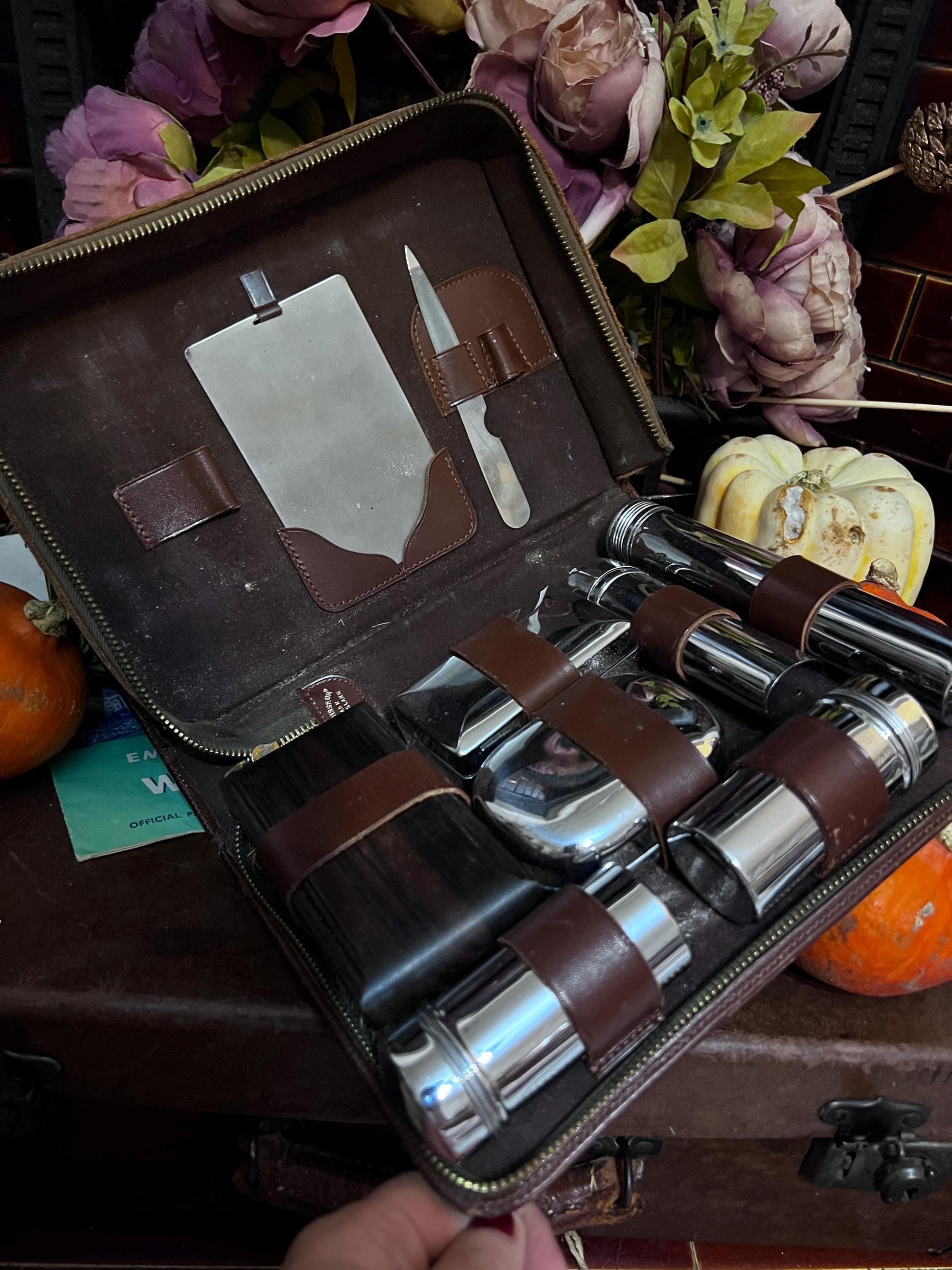 Gents Vintage, Vanity Grooming Set, Leather Case, Vintage Travel, Brush Set, Vintage Mens Grooming Set, Comb Set, Bottles, Containers, 1940s