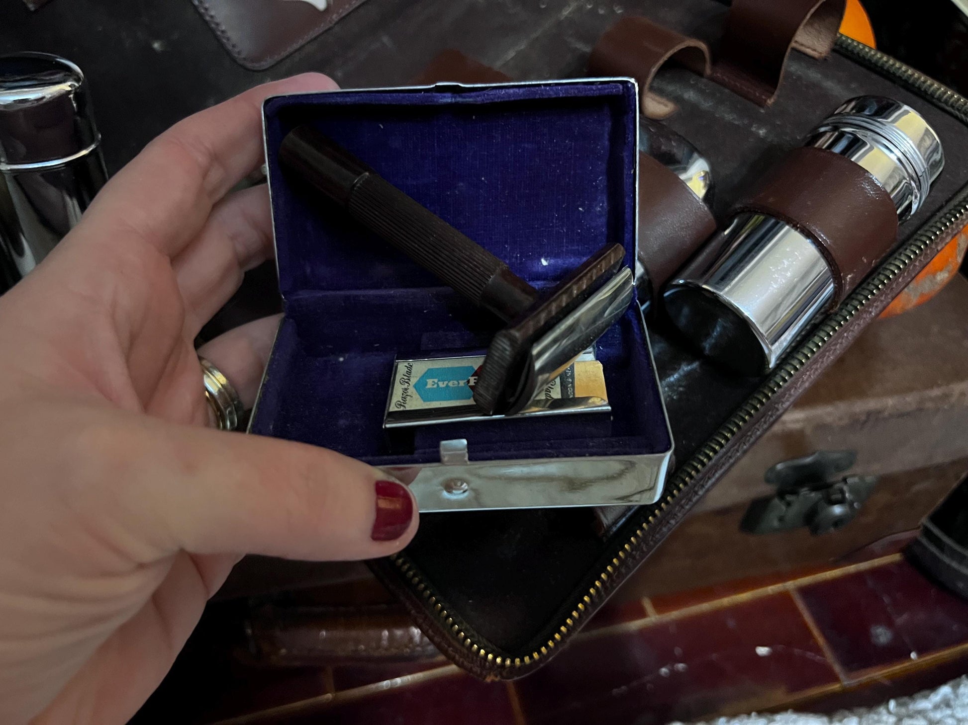 Gents Vintage, Vanity Grooming Set, Leather Case, Vintage Travel, Brush Set, Vintage Mens Grooming Set, Comb Set, Bottles, Containers, 1940s