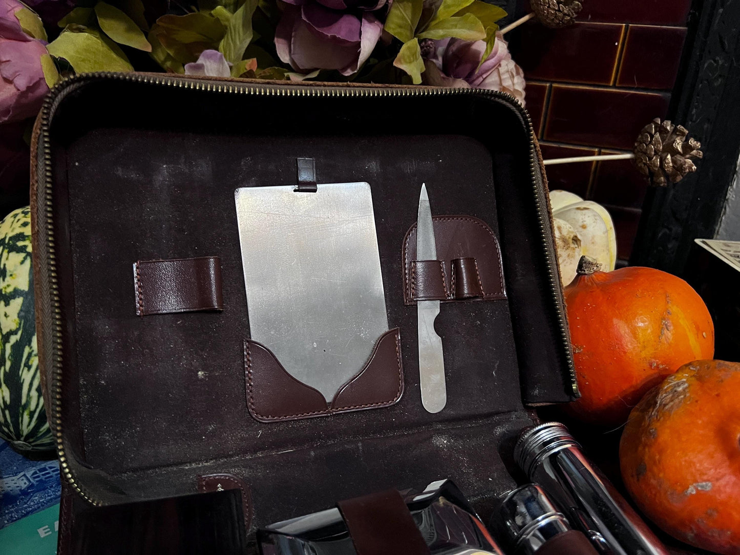 Gents Vintage, Vanity Grooming Set, Leather Case, Vintage Travel, Brush Set, Vintage Mens Grooming Set, Comb Set, Bottles, Containers, 1940s