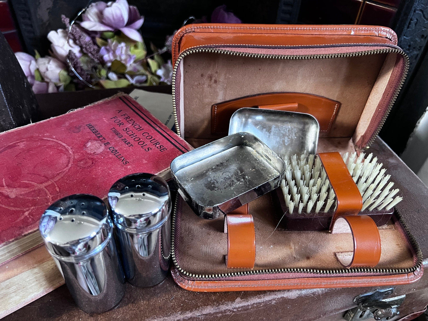 Gents Vintage 1940s Vanity Grooming Set, Leather Case, Vintage Travel, Gents Gift, Vintage Mens Grooming Set, Brush, Bottles, Containers