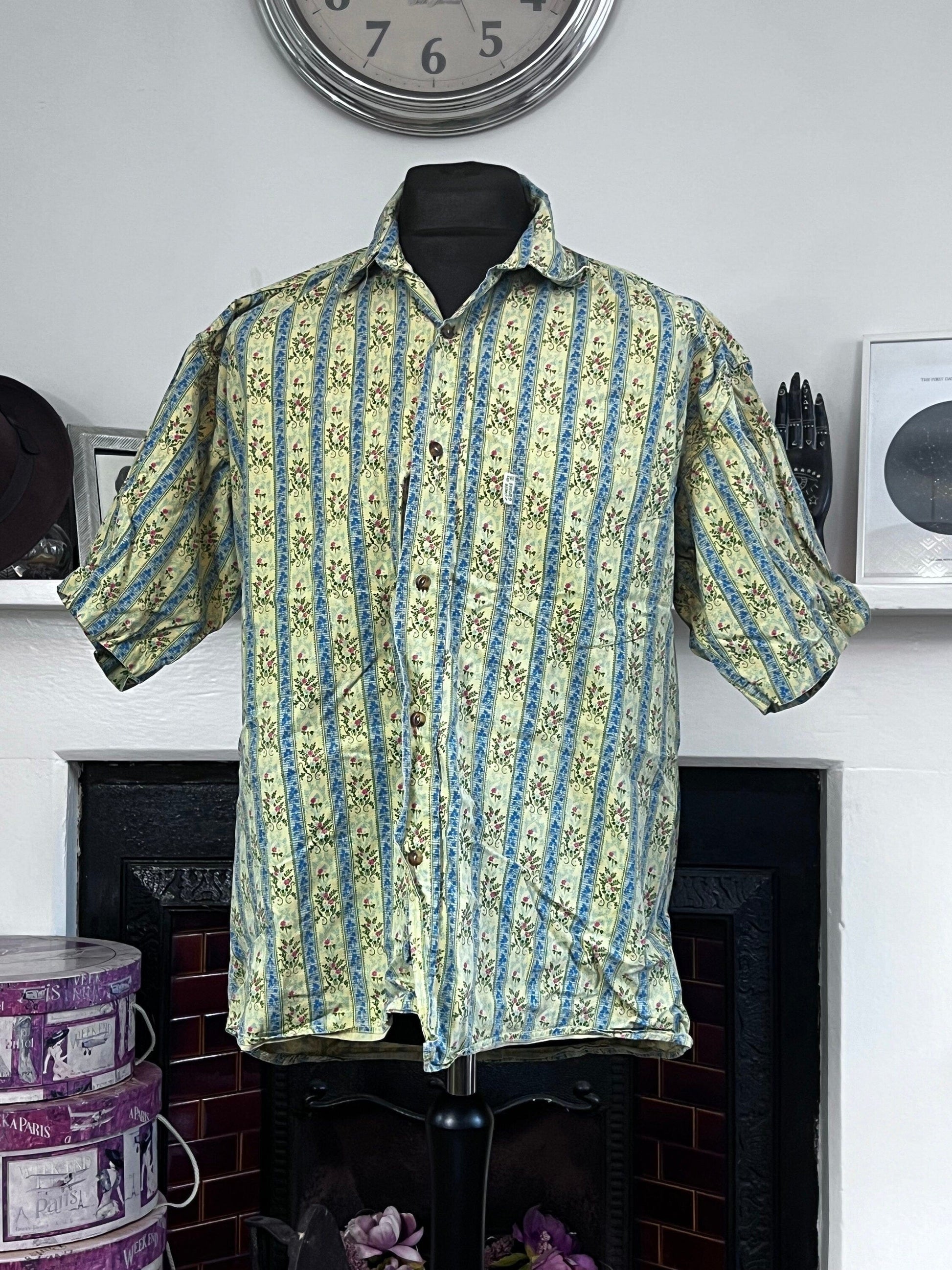 Men’s Vintage Shirt, Floral Shirt, A Cause Des Garçons 90s Vintage Short Sleeve Shirt,