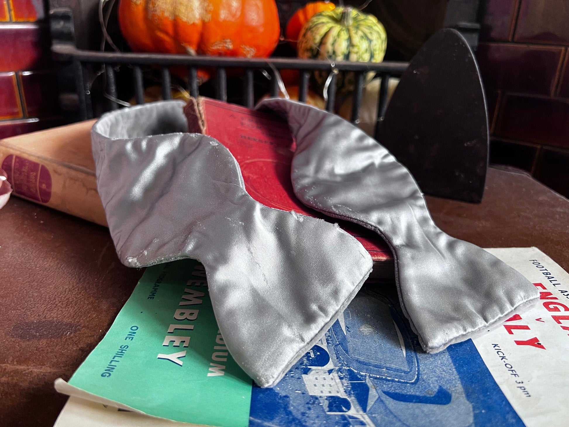 1950s 1960s Mens Vintage Velvet Silk Bow Necktie Tie, velvet silk bow tie, Vintage Tie, vintage neckwear, Turnbull and Asser Silk Bow Tie,