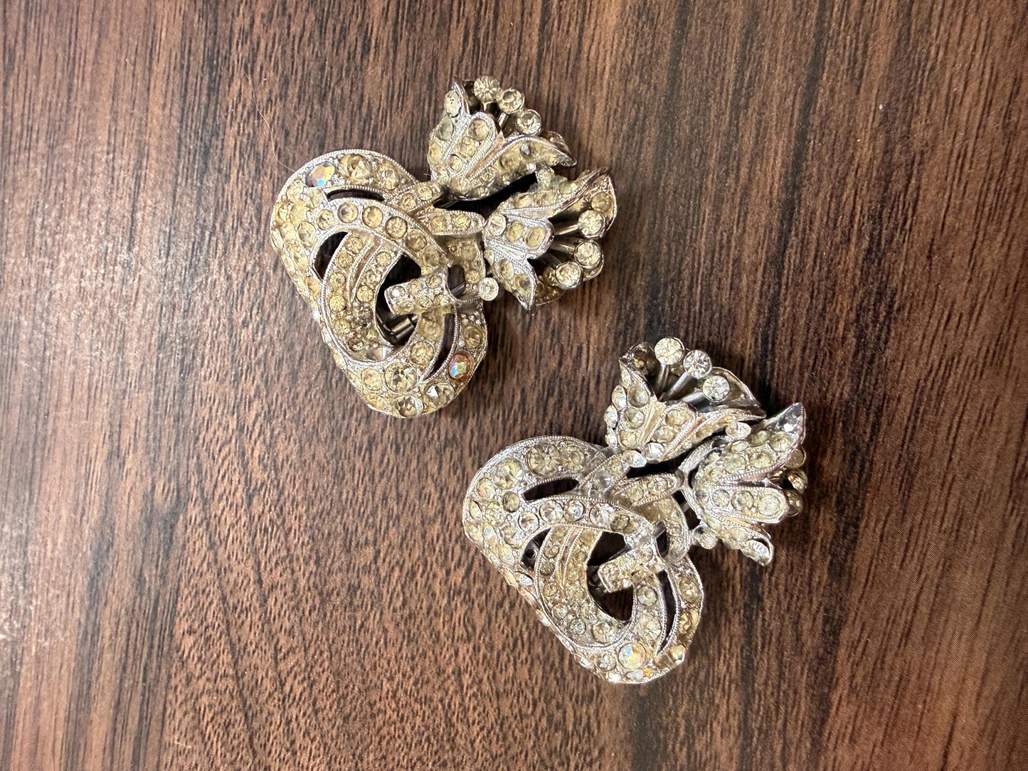 Pair Vintage 1950s Diamanté Fur Dress Clips – Floral Rhinestone Double Prong Statement Jewellery