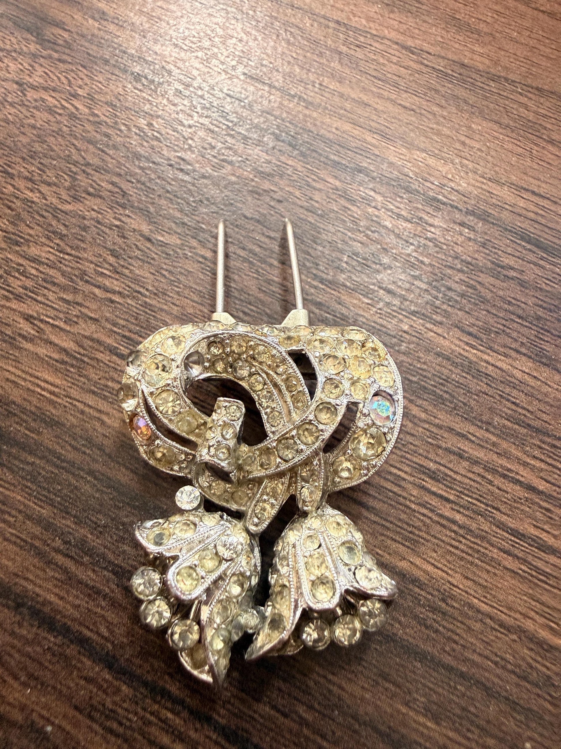 Pair Vintage 1950s Diamanté Fur Dress Clips – Floral Rhinestone Double Prong Statement Jewellery