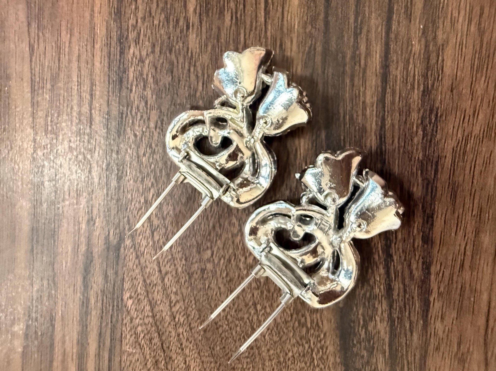 Pair Vintage 1950s Diamanté Fur Dress Clips – Floral Rhinestone Double Prong Statement Jewellery