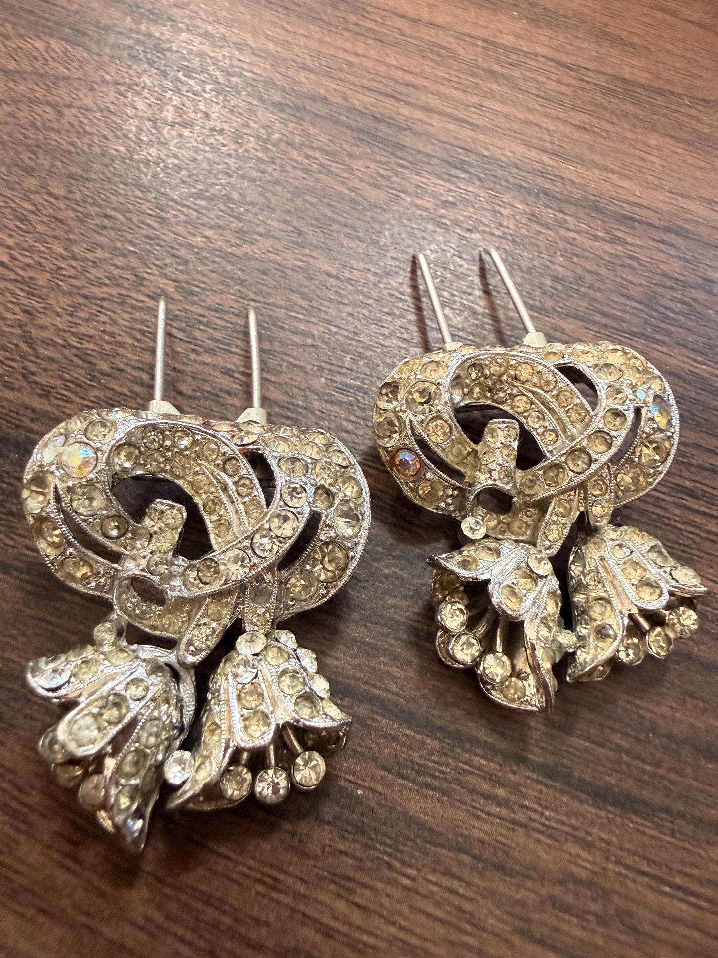 Pair Vintage 1950s Diamanté Fur Dress Clips – Floral Rhinestone Double Prong Statement Jewellery