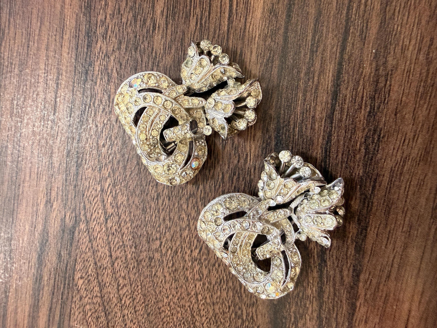 Pair Vintage 1950s Diamanté Fur Dress Clips – Floral Rhinestone Double Prong Statement Jewellery