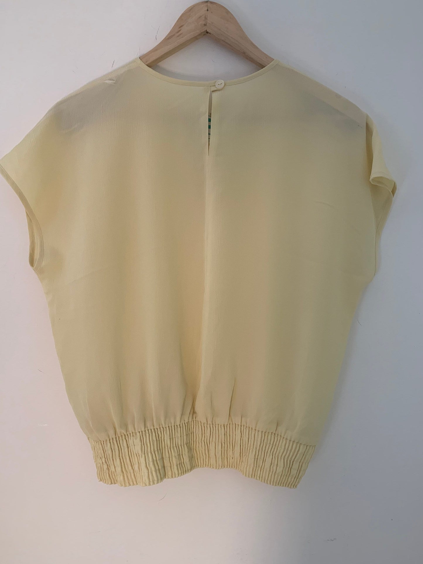 Pale yellow Vintage Blouse Semi Sheer Button Through Boxy short Sleeves - Size 14