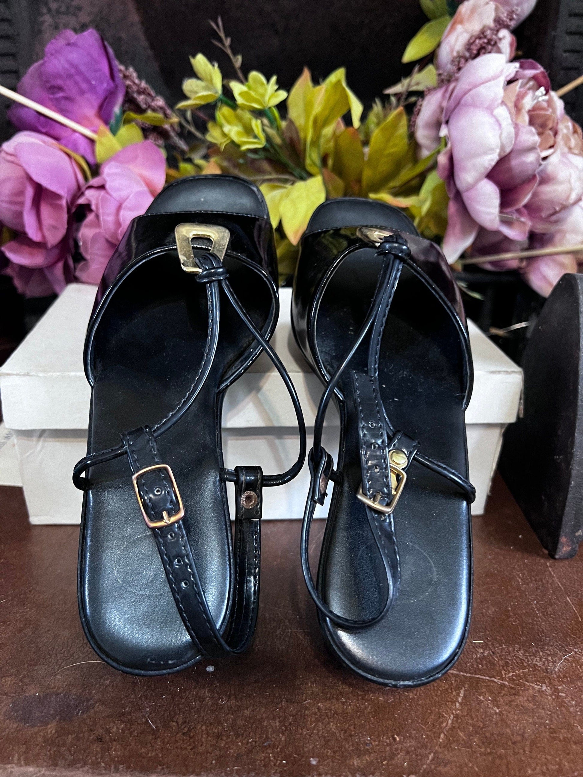 Patent Vintage Black Sandals Buckle K Shoes sandals patent, Vintage sandals, Vintage Shoes, 80s Shoes, vintage shoes & box UK3