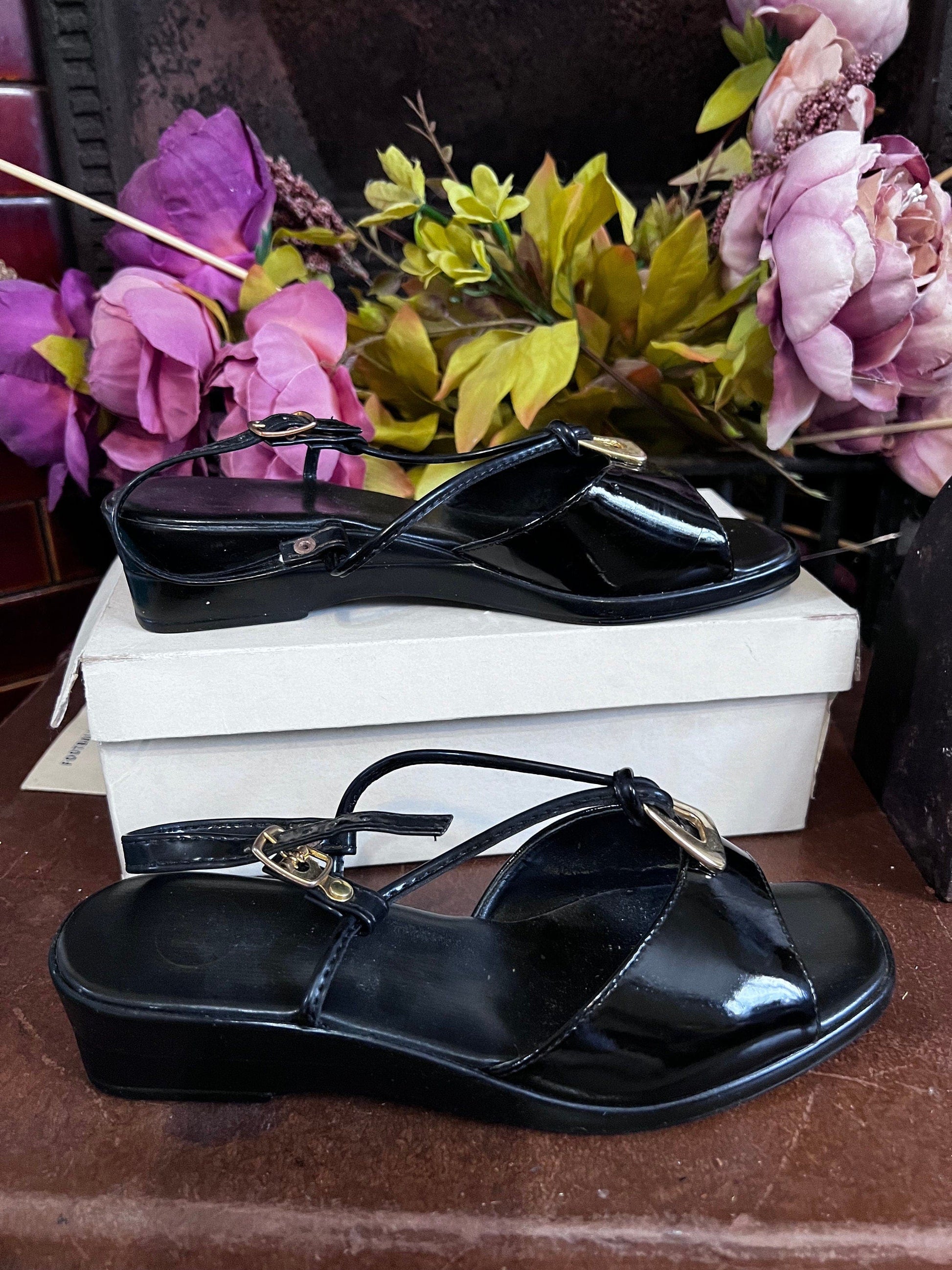 Patent Vintage Black Sandals Buckle K Shoes sandals patent, Vintage sandals, Vintage Shoes, 80s Shoes, vintage shoes & box UK3
