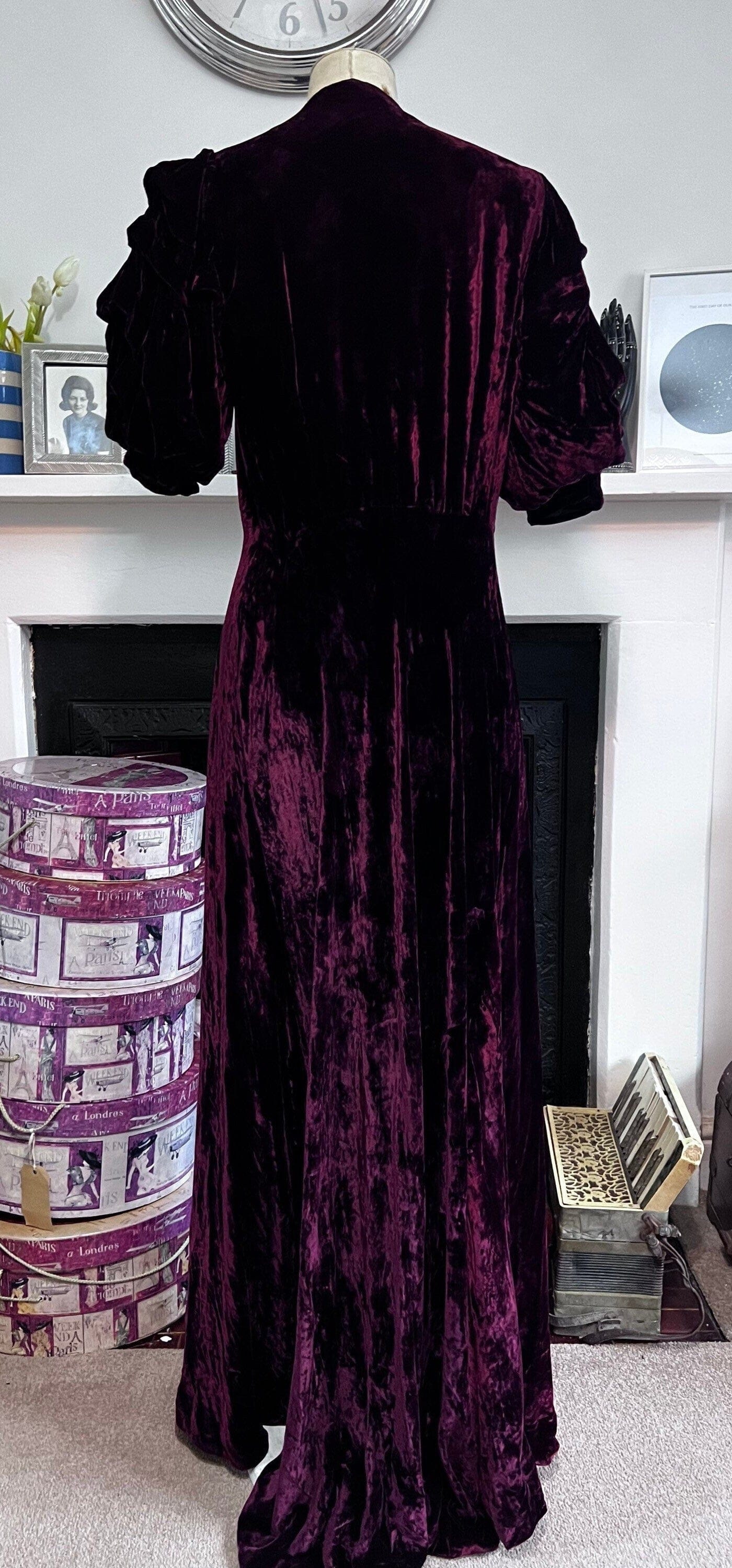 Vintage 1920s 30s Burgundy red silk velvet puff sleeve dress formal evening gown - 1930’s 20s - Vintage Dress, Vintage Gown Velvet Frock,