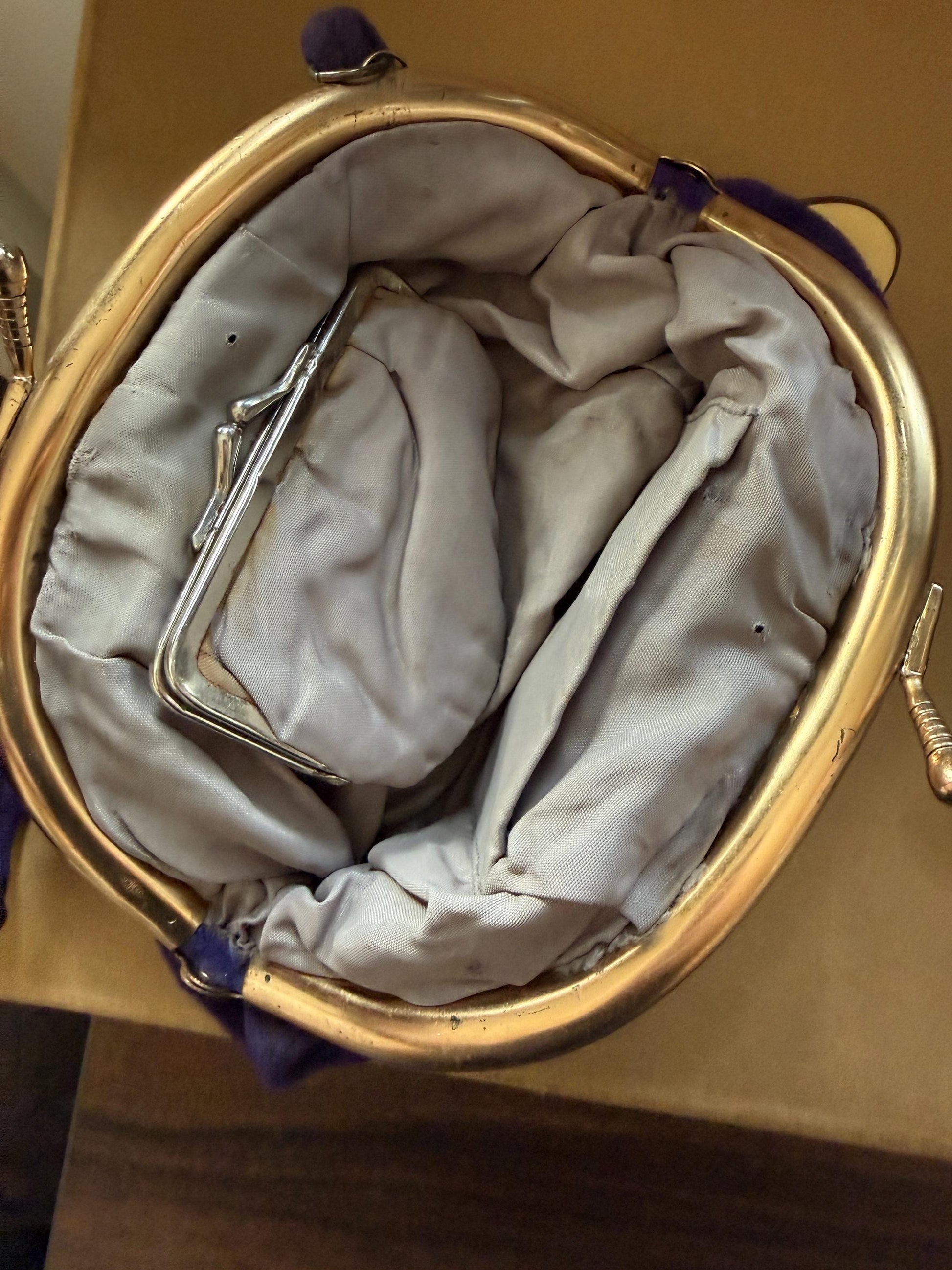 Vintage 1930s–40s Purple Wool Handbag – Gold-Tone Frame, Mirror & Coin Purse
