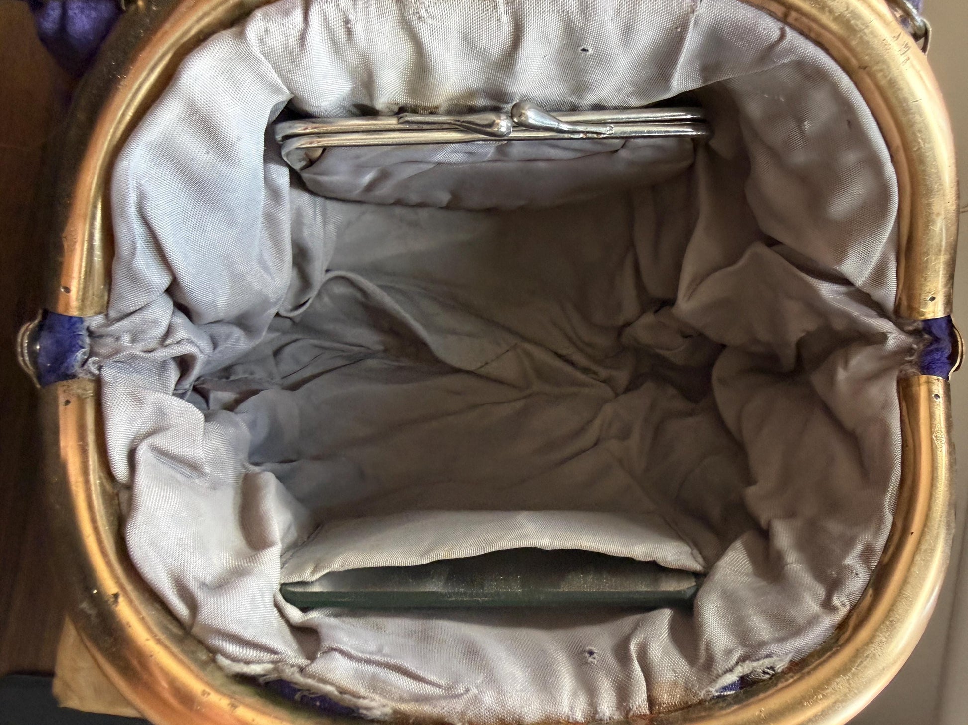 Vintage 1930s–40s Purple Wool Handbag – Gold-Tone Frame, Mirror & Coin Purse