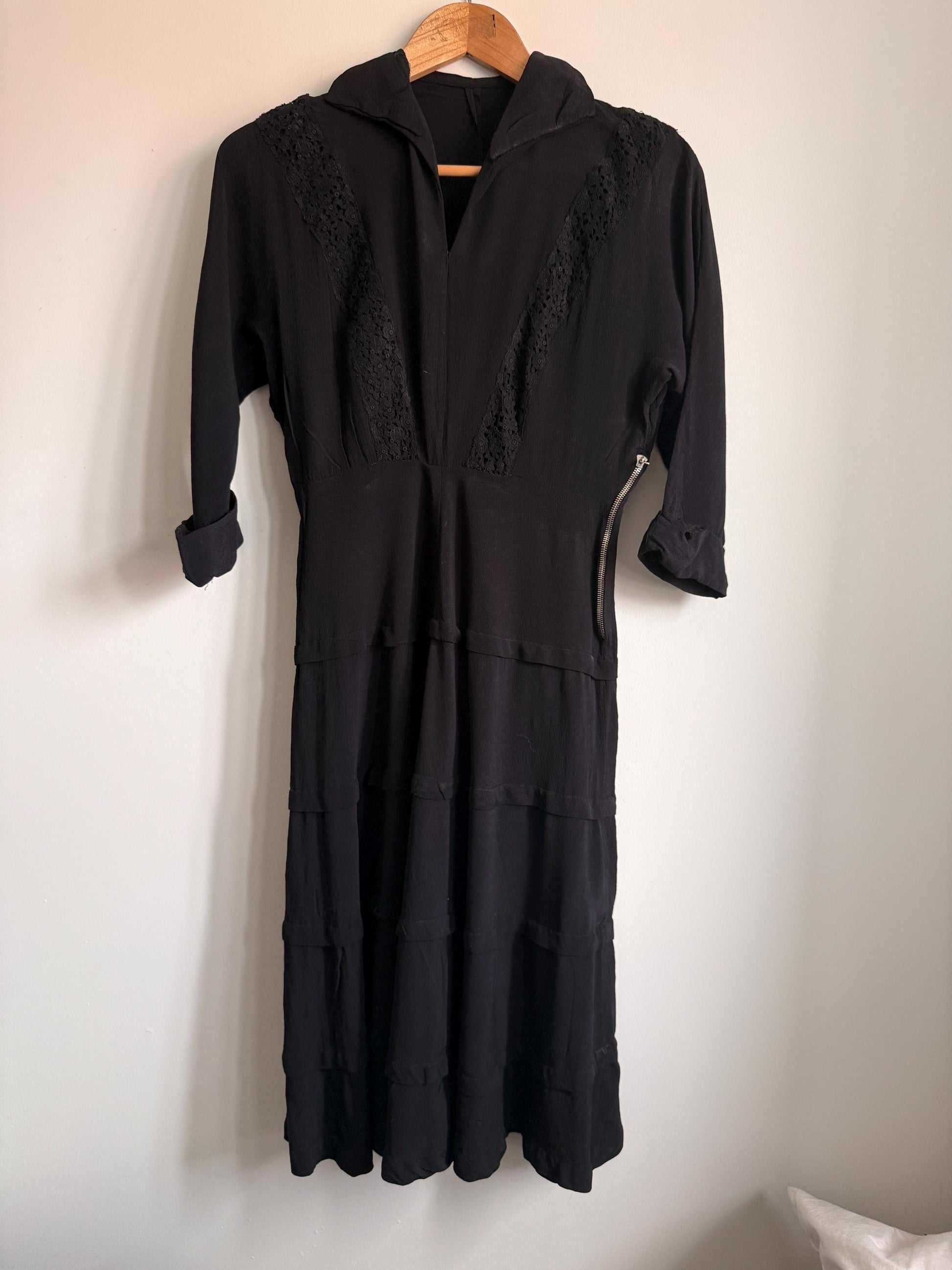 Vintage 1930s Black Crepe Dress UK 8-10 | Lace Trim Tiered Midi Dress | Art Deco Evening Dress | Late 30s Early 40s