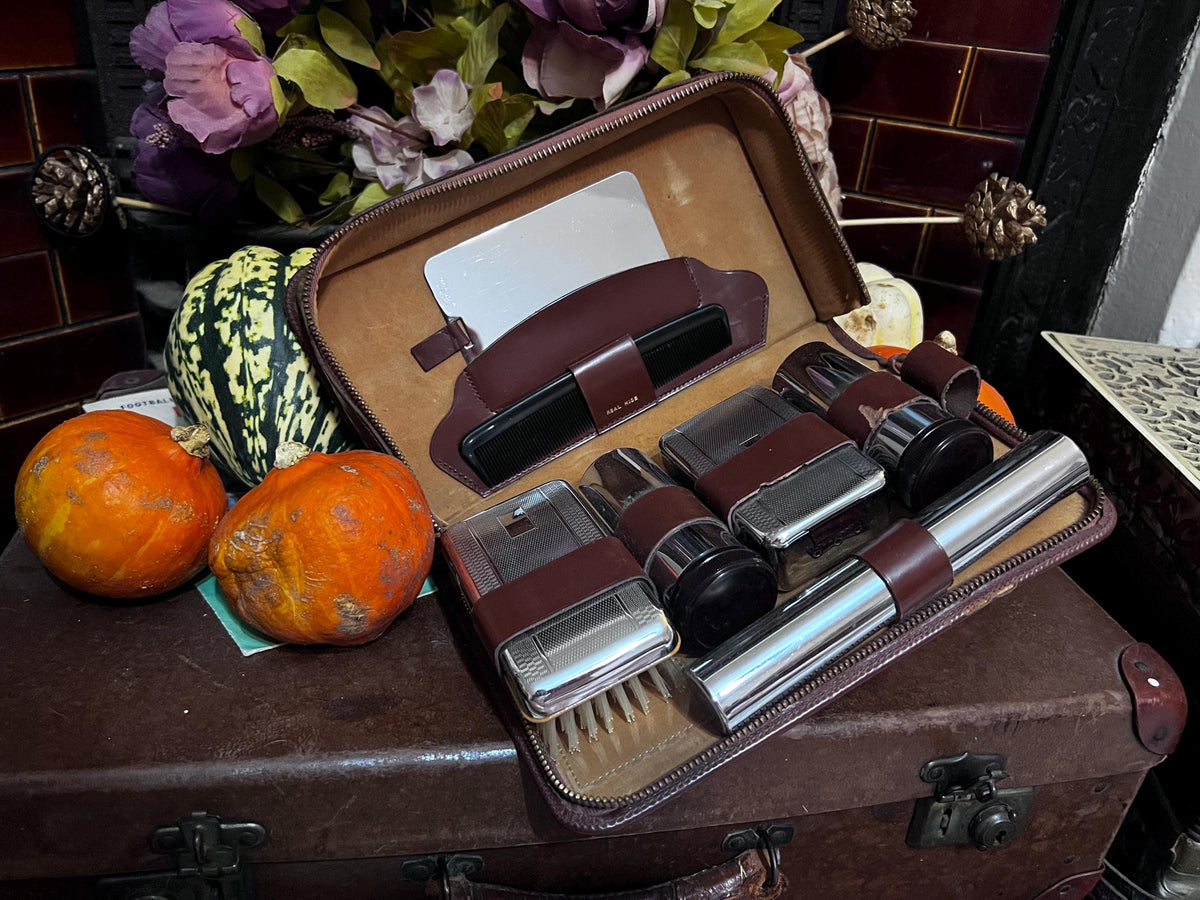 Gents Vintage, Vanity Grooming Set, Leather Case, Vintage Travel, Brush Set, Vintage Mens Grooming Set, Comb Set, Bottles, Containers, 1940s