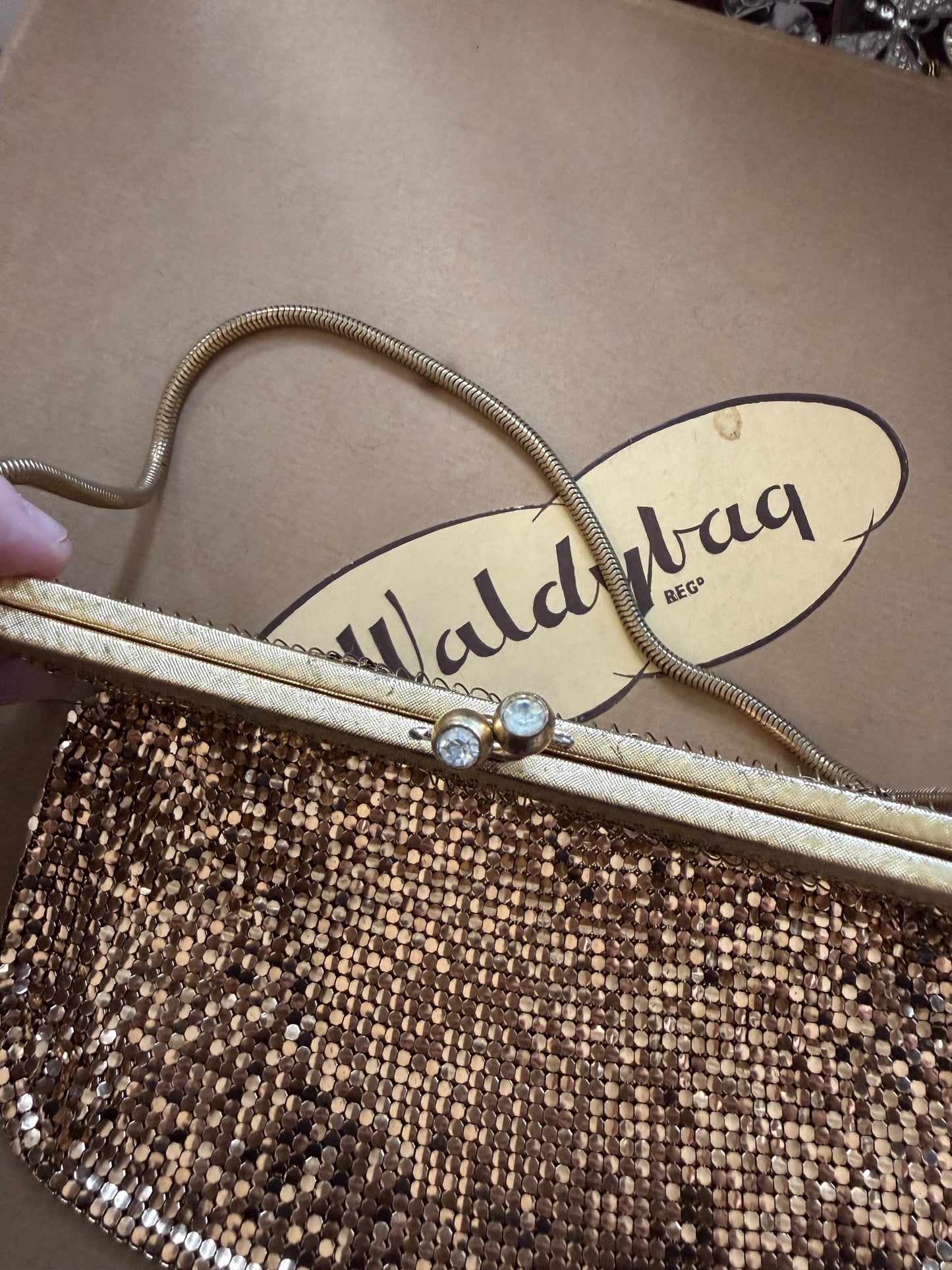 Vintage 1940s Gold Metal Mesh Evening Bag – Rhinestone Kiss Lock Chain Strap