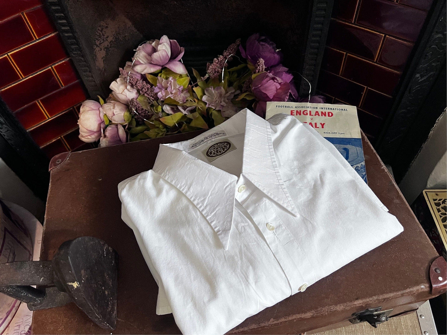 Vintage 1940s White, Spearpoint Shirt , vintage shirt, vintage shirt, men’s silk shirt, vintage menswear, vintage style shirt, 1940s shirt
