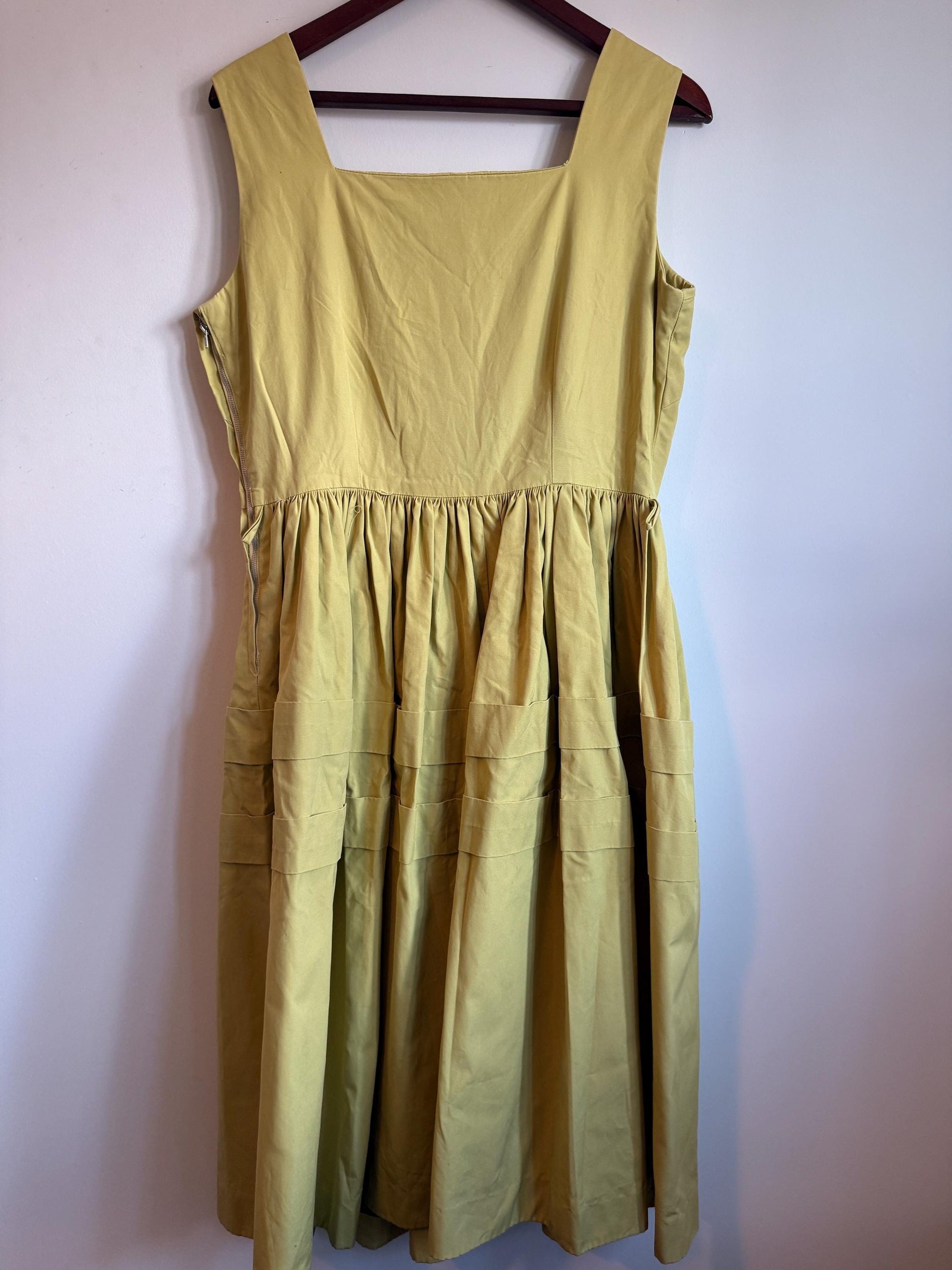 Vintage 1950s Ascot Model Irish Chartreuse Cotton Full Skirt Dress