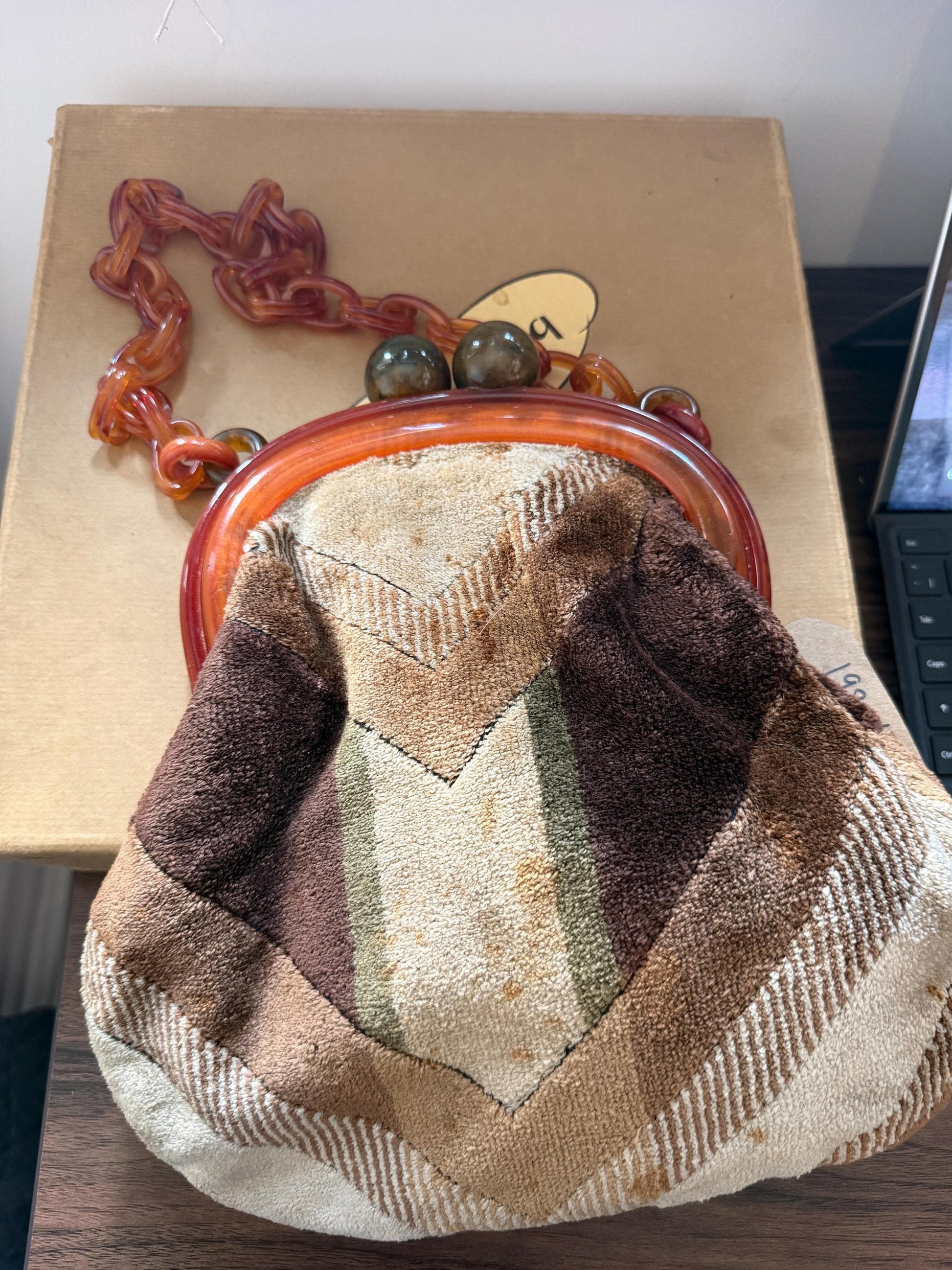 Vintage 1950s Chenille Carpet Bag – Amber Bakelite-Type Frame Chunky Chain Handbag