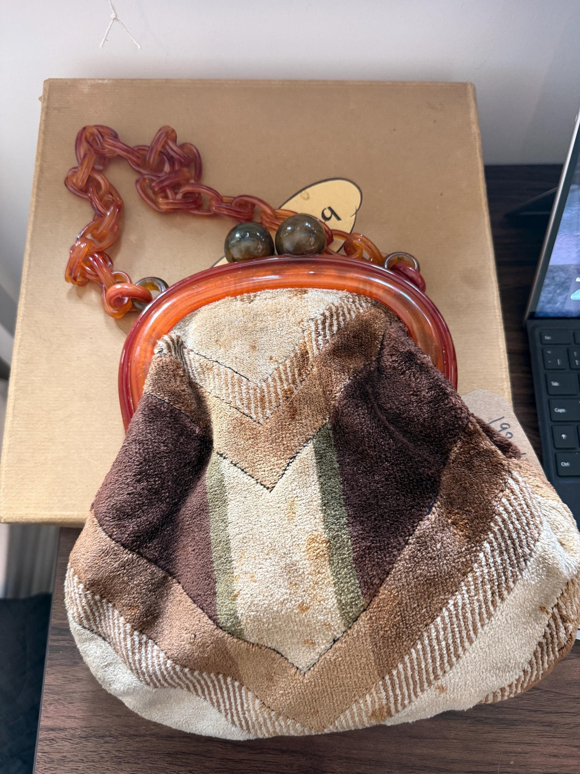 Vintage 1950s Chenille Carpet Bag – Amber Bakelite-Type Frame Chunky Chain Handbag