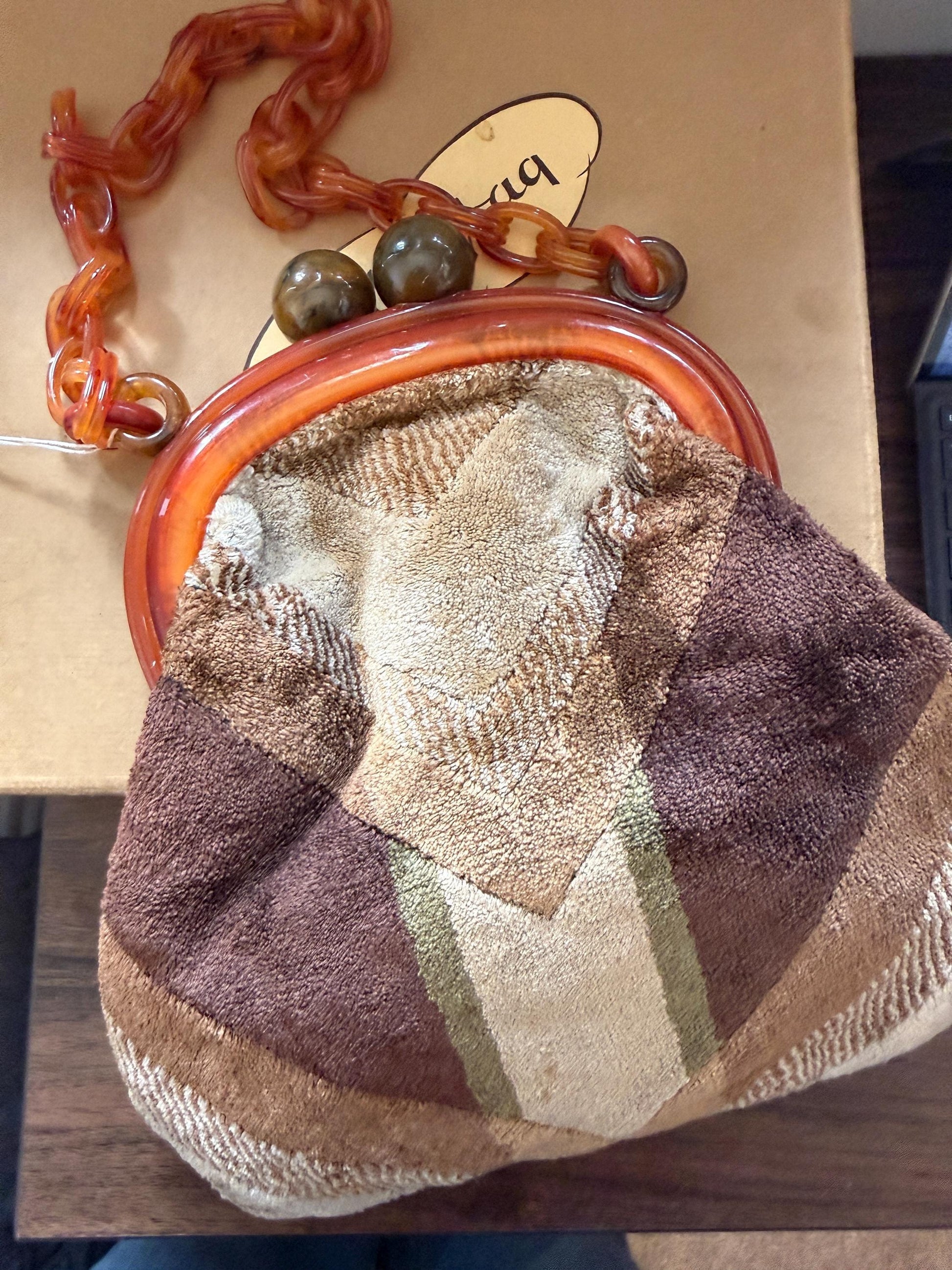 Vintage 1950s Chenille Carpet Bag – Amber Bakelite-Type Frame Chunky Chain Handbag