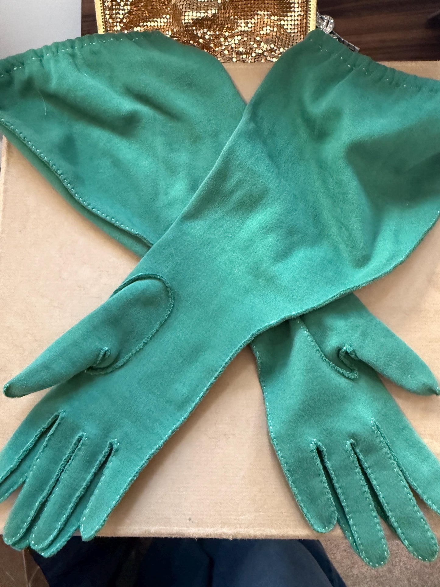 Vintage 1950s Dawnelle Green Cotton Gauntlet Gloves Size 6 1/2 Made in USA