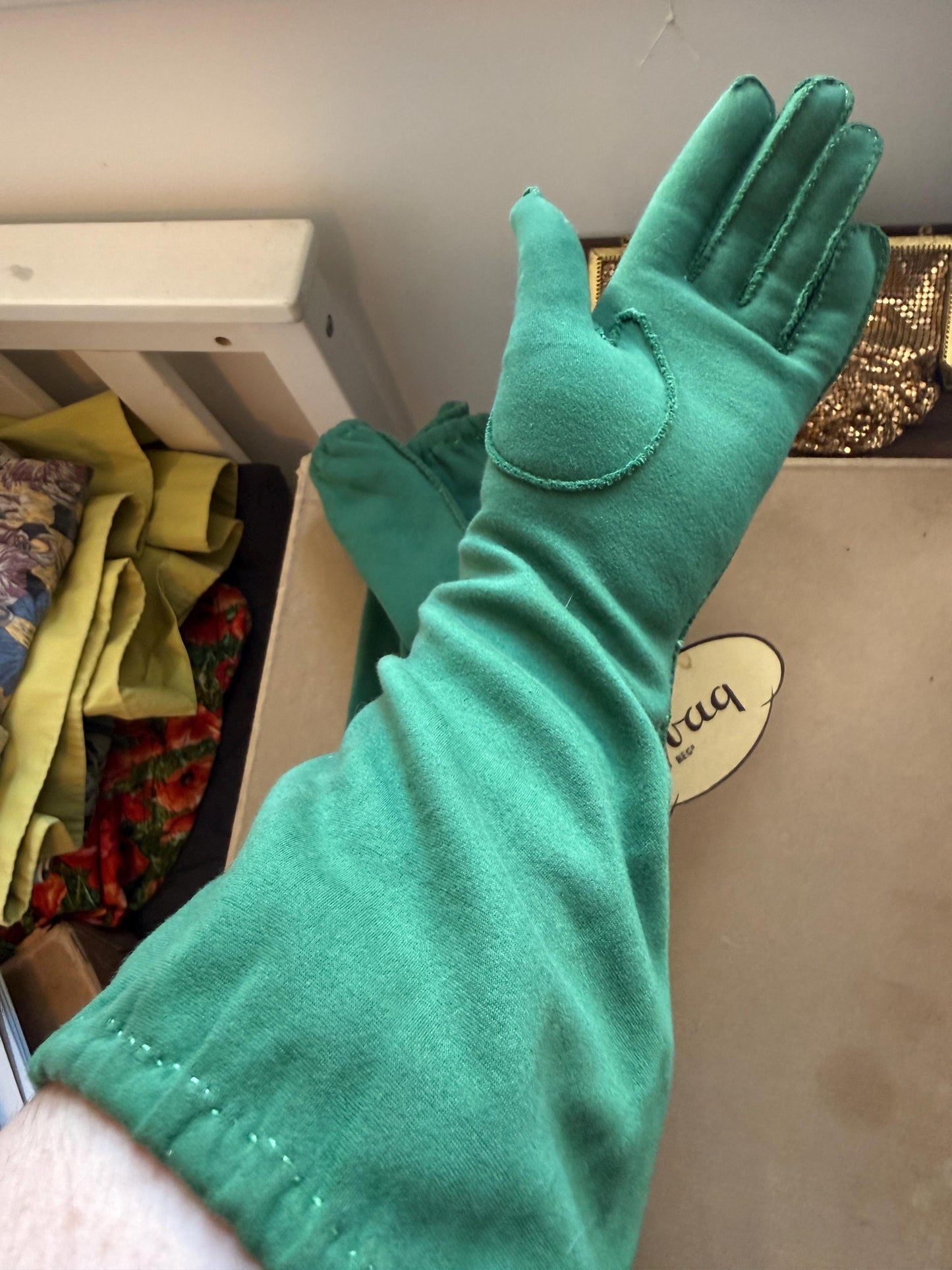 Vintage 1950s Dawnelle Green Cotton Gauntlet Gloves Size 6 1/2 Made in USA