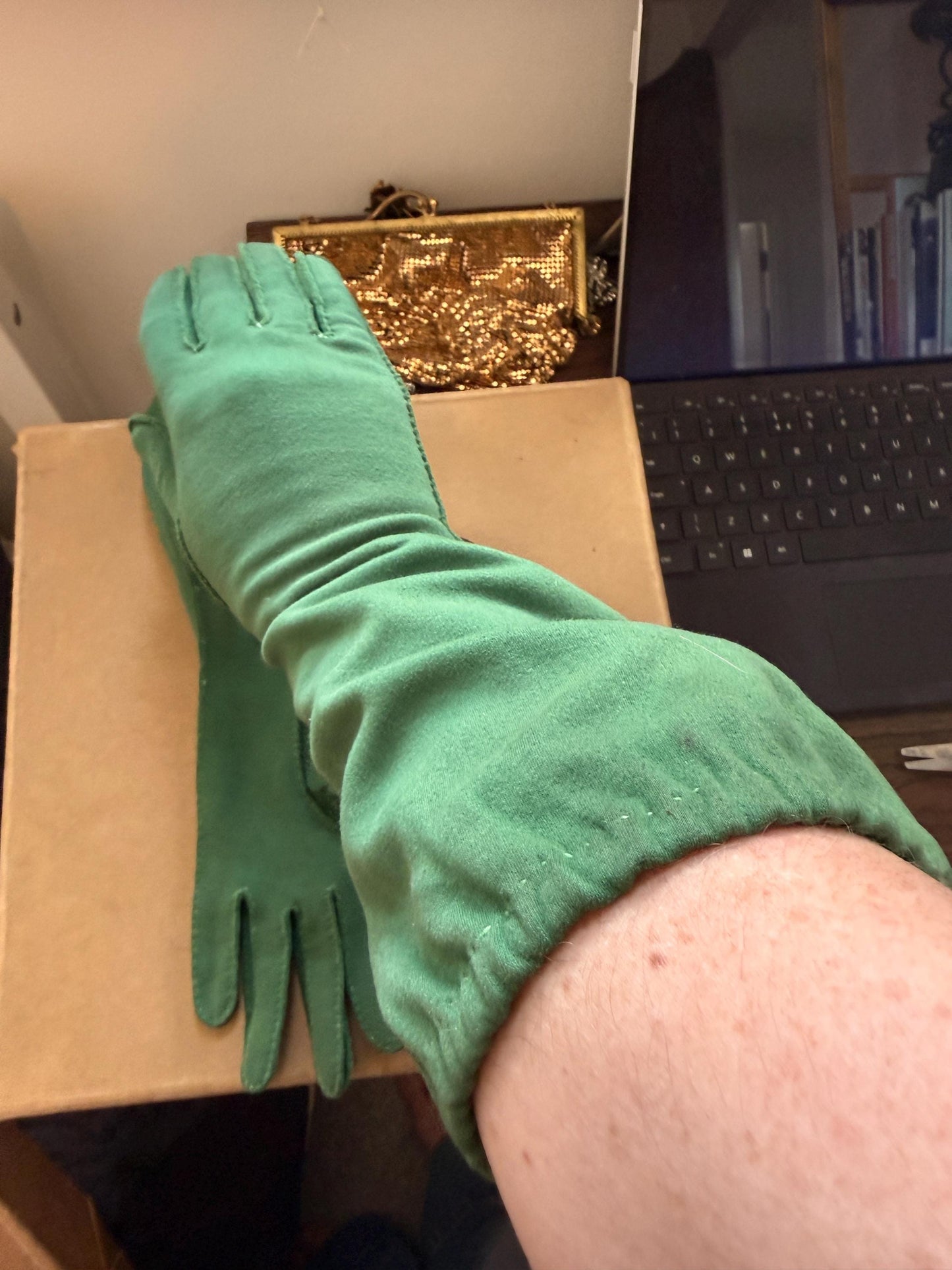 Vintage 1950s Dawnelle Green Cotton Gauntlet Gloves Size 6 1/2 Made in USA