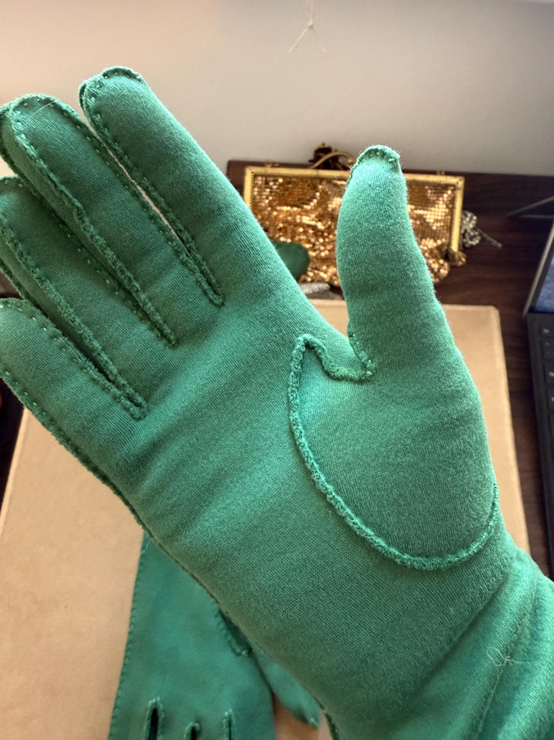 Vintage 1950s Dawnelle Green Cotton Gauntlet Gloves Size 6 1/2 Made in USA