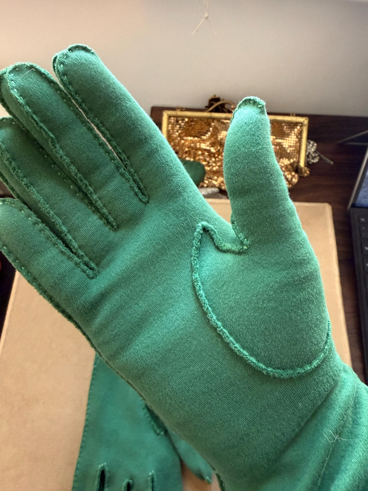 Vintage 1950s Dawnelle Green Cotton Gauntlet Gloves Size 6 1/2 Made in USA