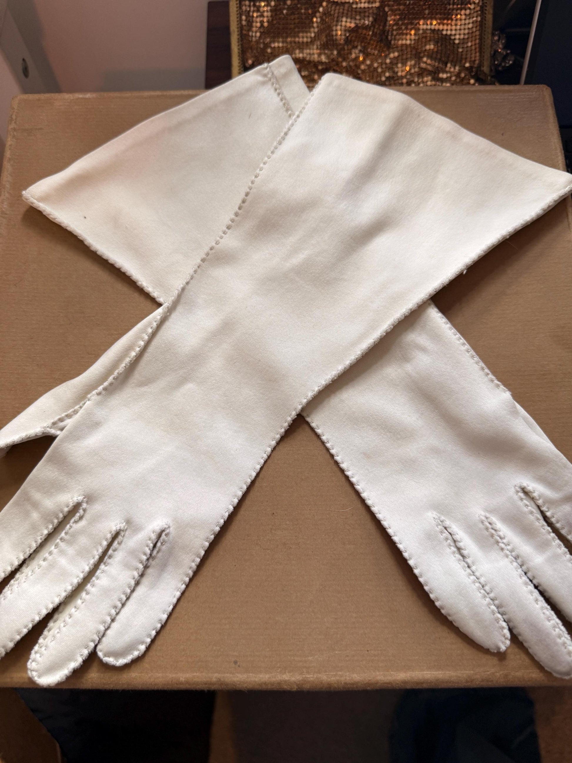 Vintage 1950s Ivory Cotton Gauntlet Gloves Long Evening evening Bridal GlovesSize 6 1/2