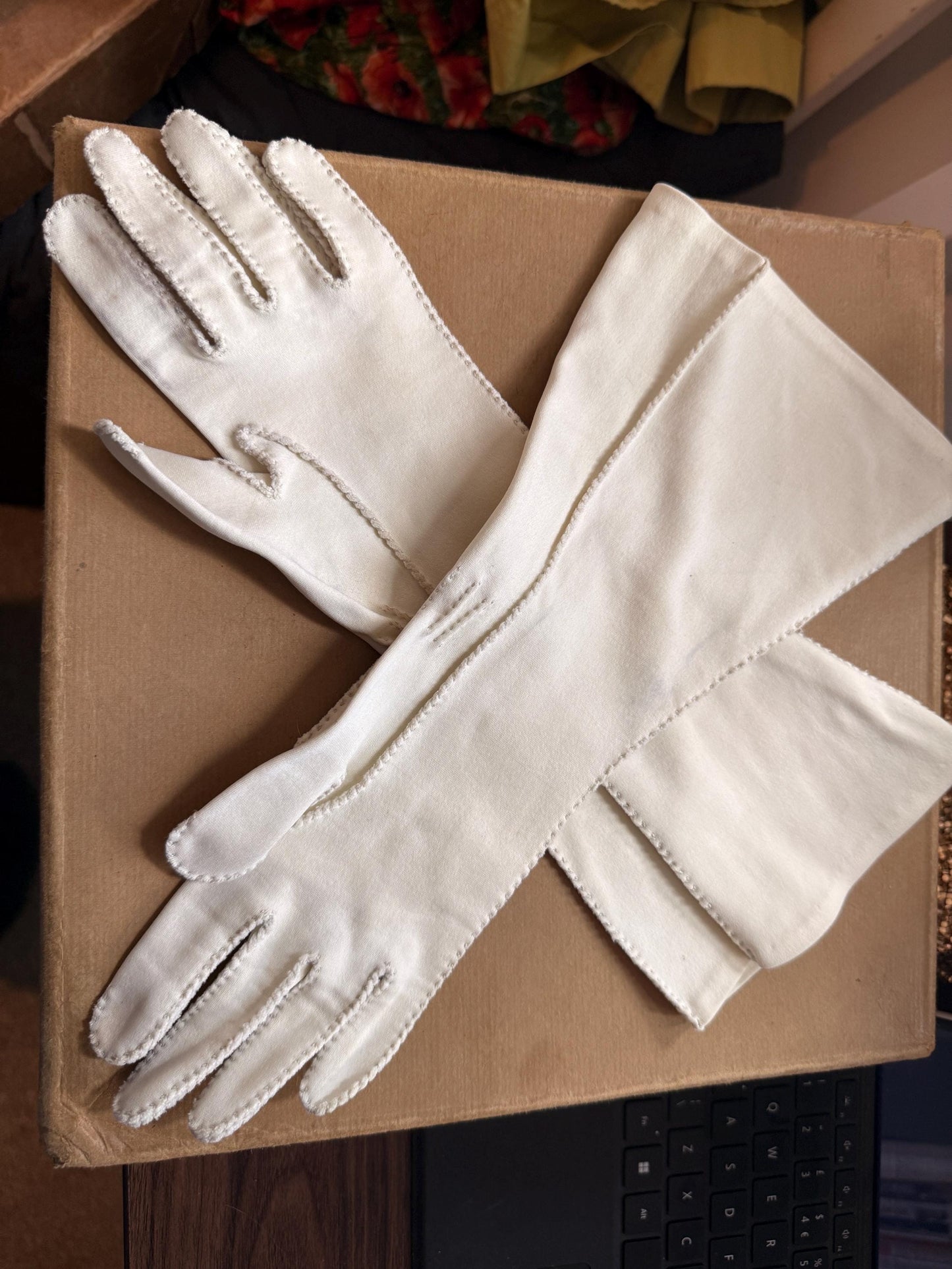 Vintage 1950s Ivory Cotton Gauntlet Gloves Long Evening evening Bridal GlovesSize 6 1/2