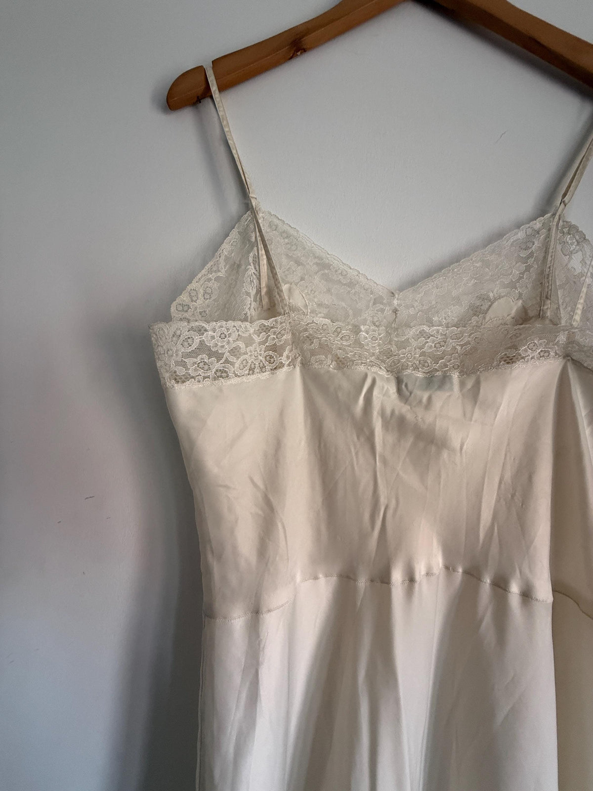 Vintage 1950s Ivory Full Slip Lace Trimmed Bias Style Lingerie Nightdress