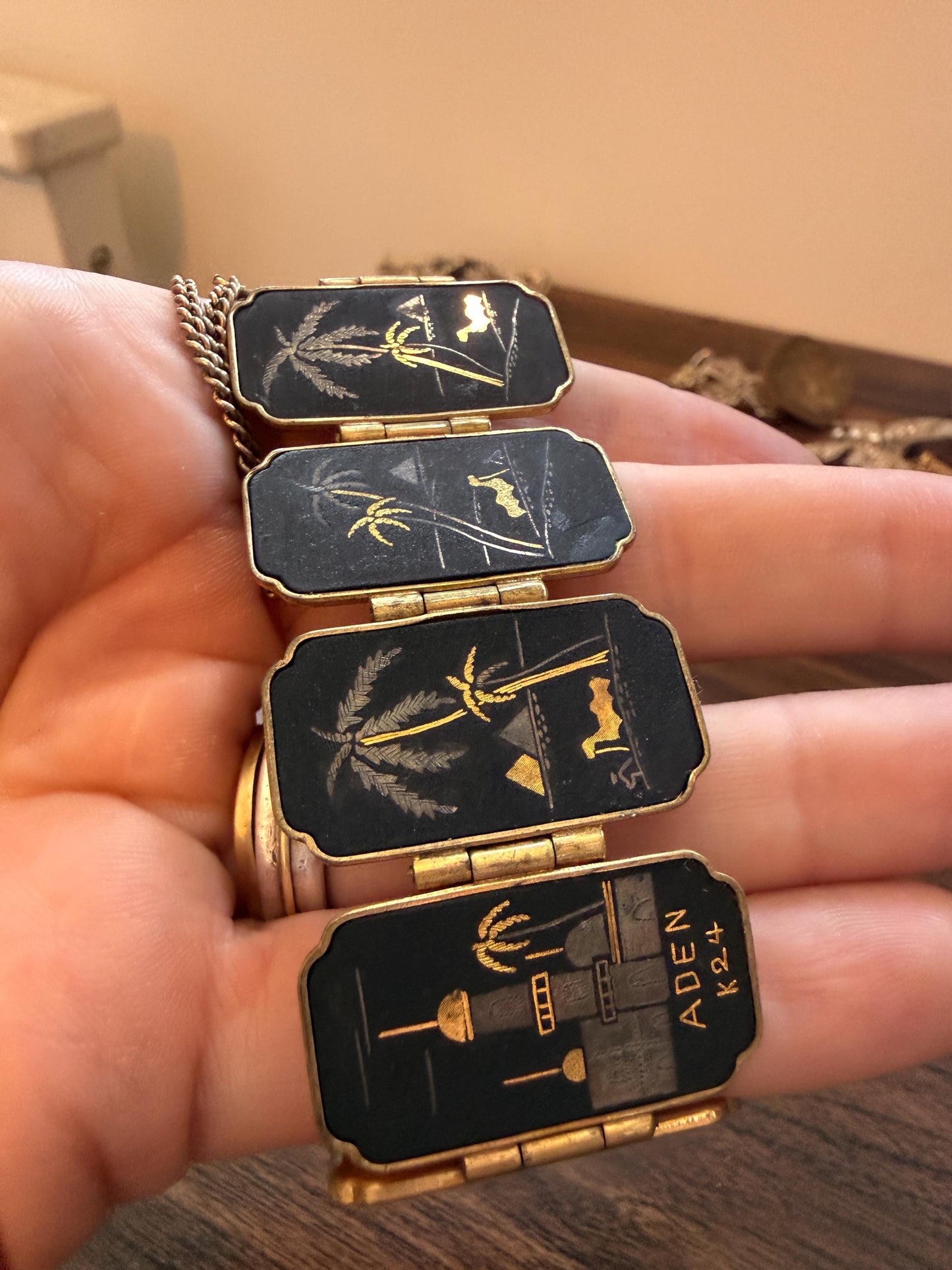 Vintage 1950s Japanese K24 Damascene Aden Souvenir Bracelet – Gold Silver Inlay Palm Trees Camels