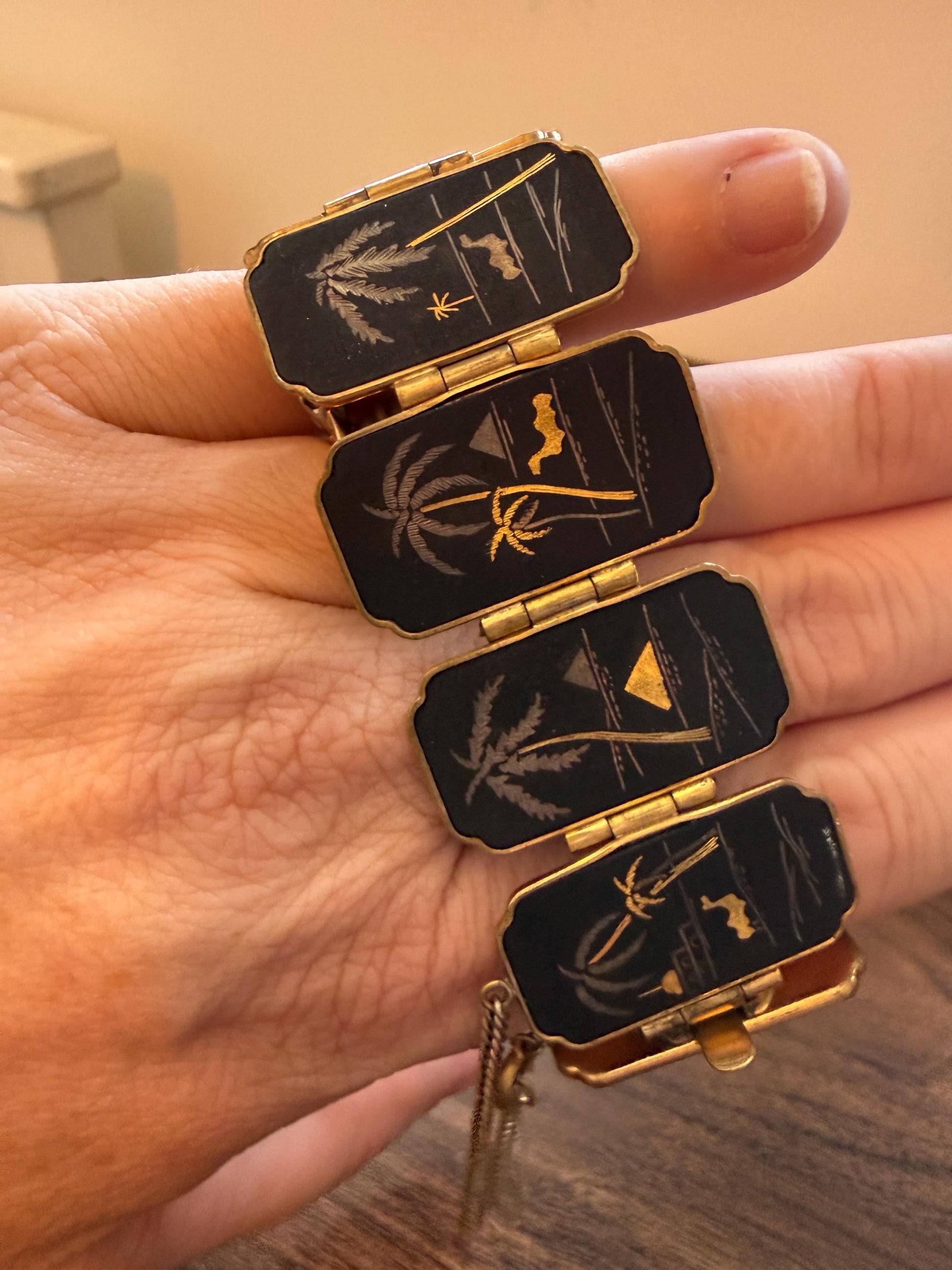 Vintage 1950s Japanese K24 Damascene Aden Souvenir Bracelet – Gold Silver Inlay Palm Trees Camels