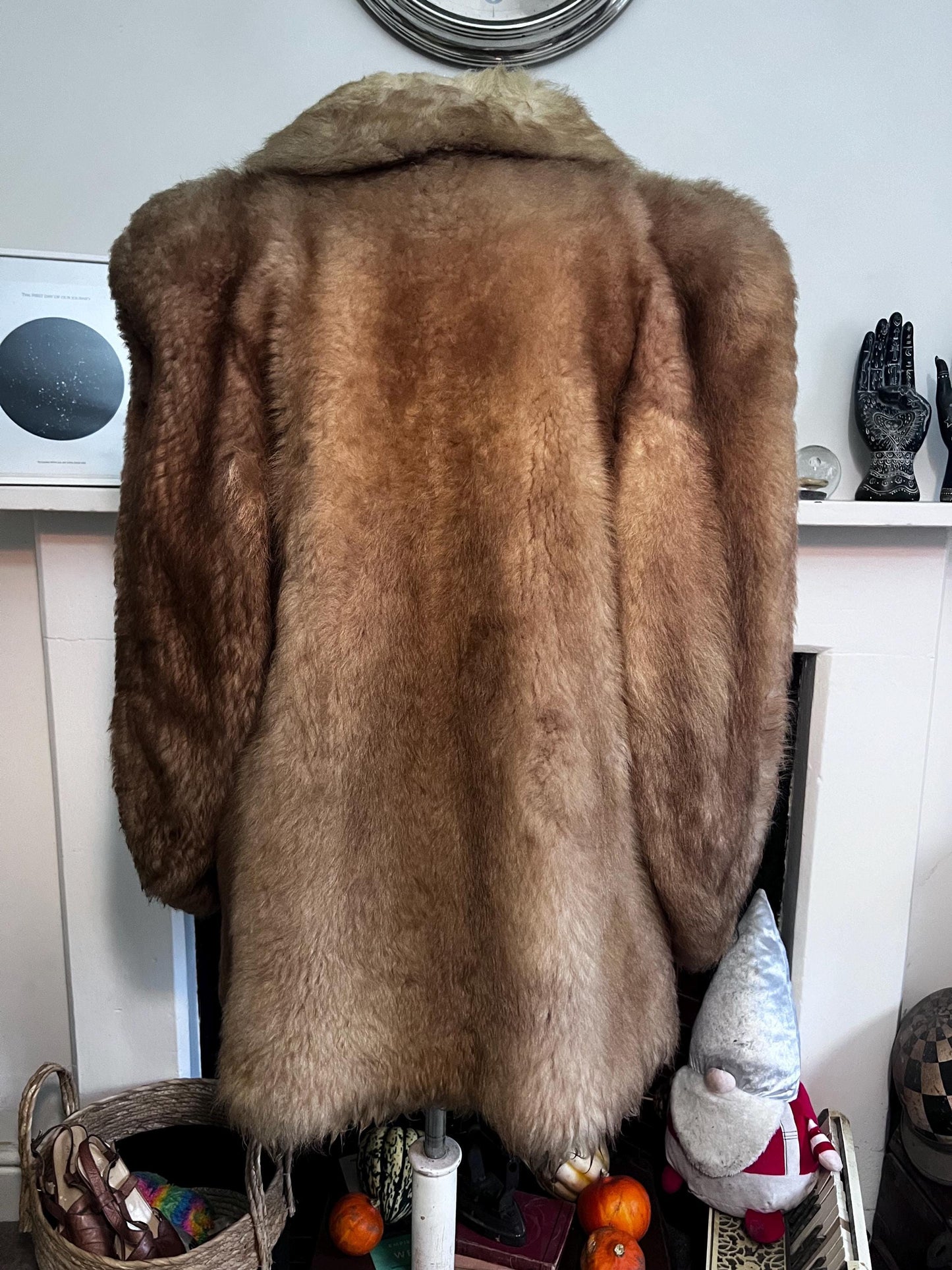 Vintage 1970s Faux Coney Fake Fur Coat, Vintage Faux Fur Coat 70s Fur Coat, Fur Coat, clasp fastened fur coat, vintage heavy fur coat, 70s
