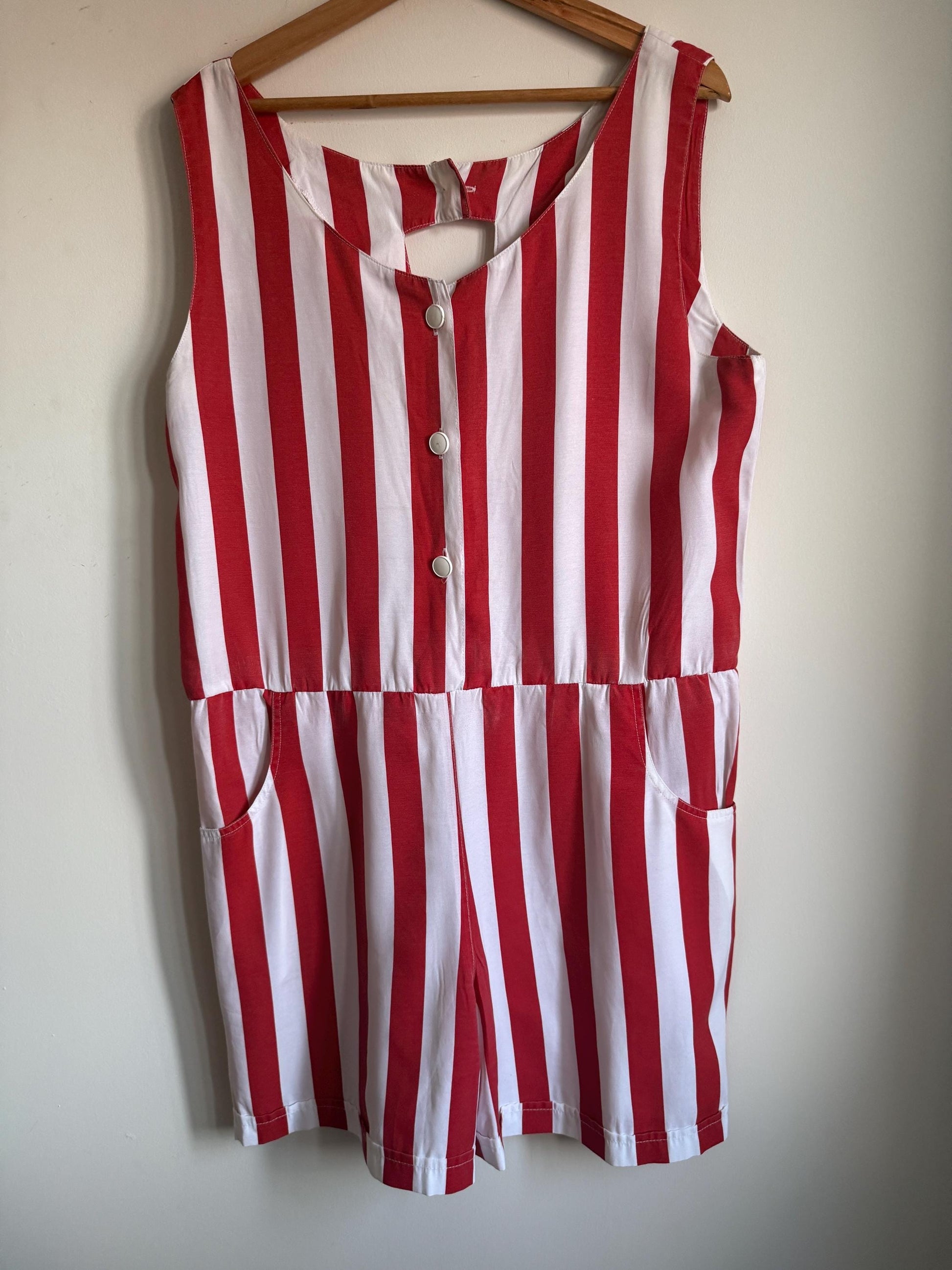 Vintage 1980s Red & White Striped Playsuit – Sleeveless Cotton Romper with Pockets – UK 14–16