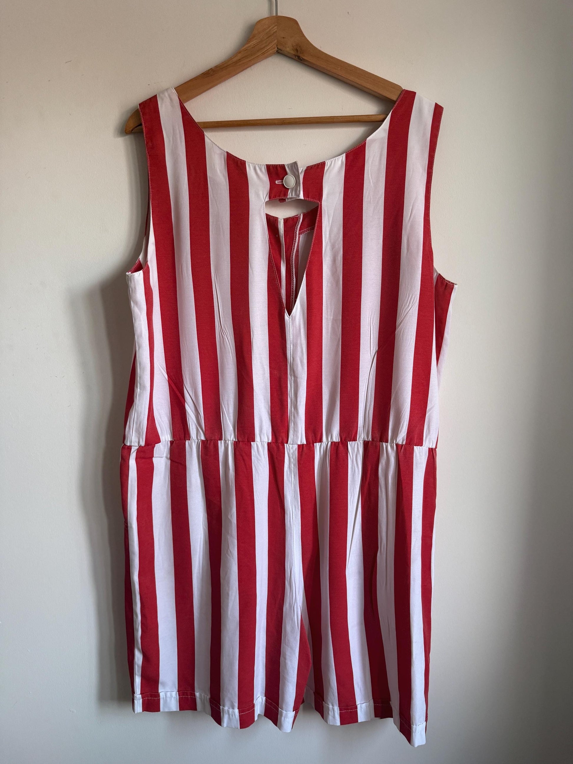 Vintage 1980s Red & White Striped Playsuit – Sleeveless Cotton Romper with Pockets – UK 14–16