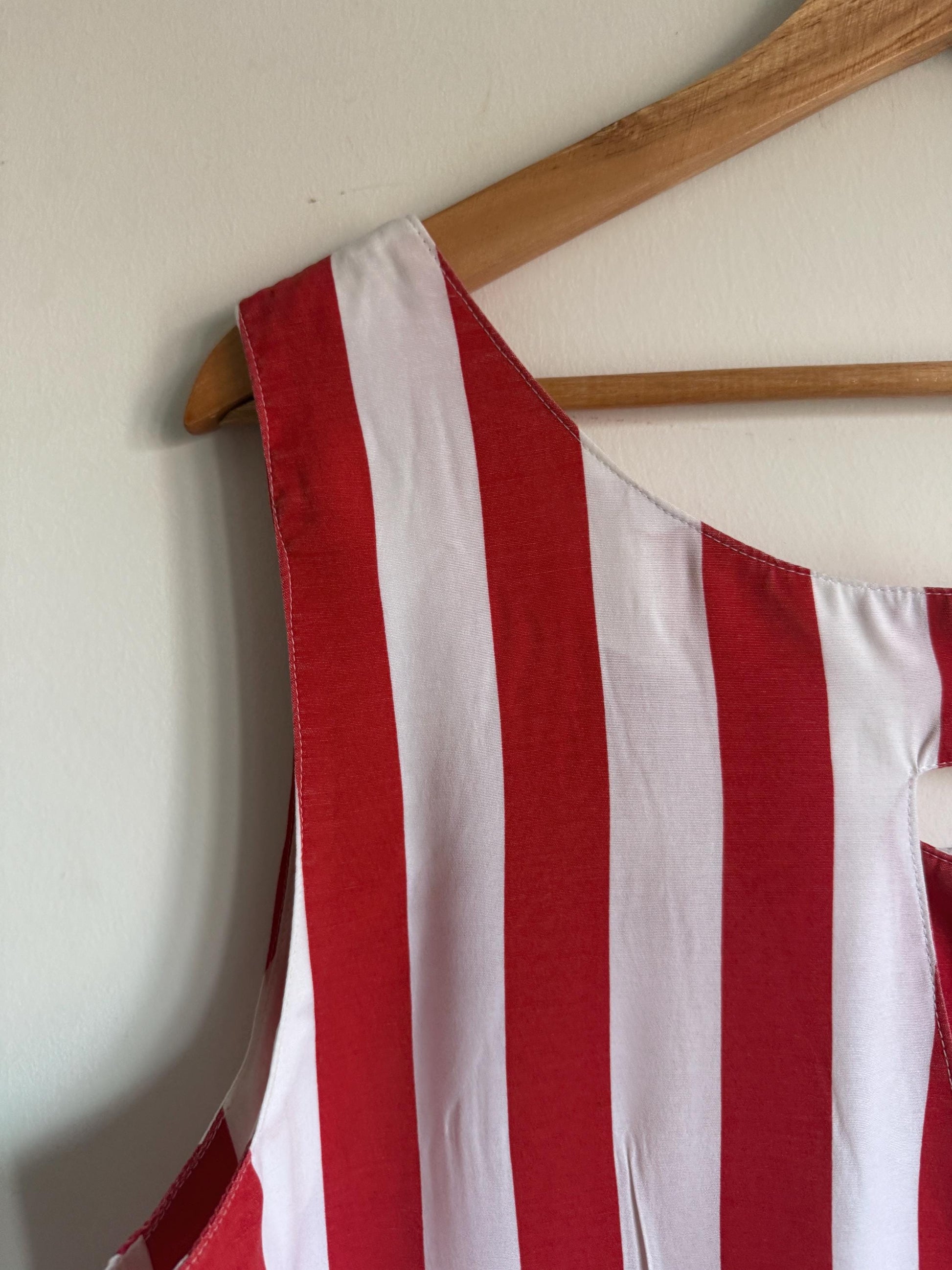 Vintage 1980s Red & White Striped Playsuit – Sleeveless Cotton Romper with Pockets – UK 14–16