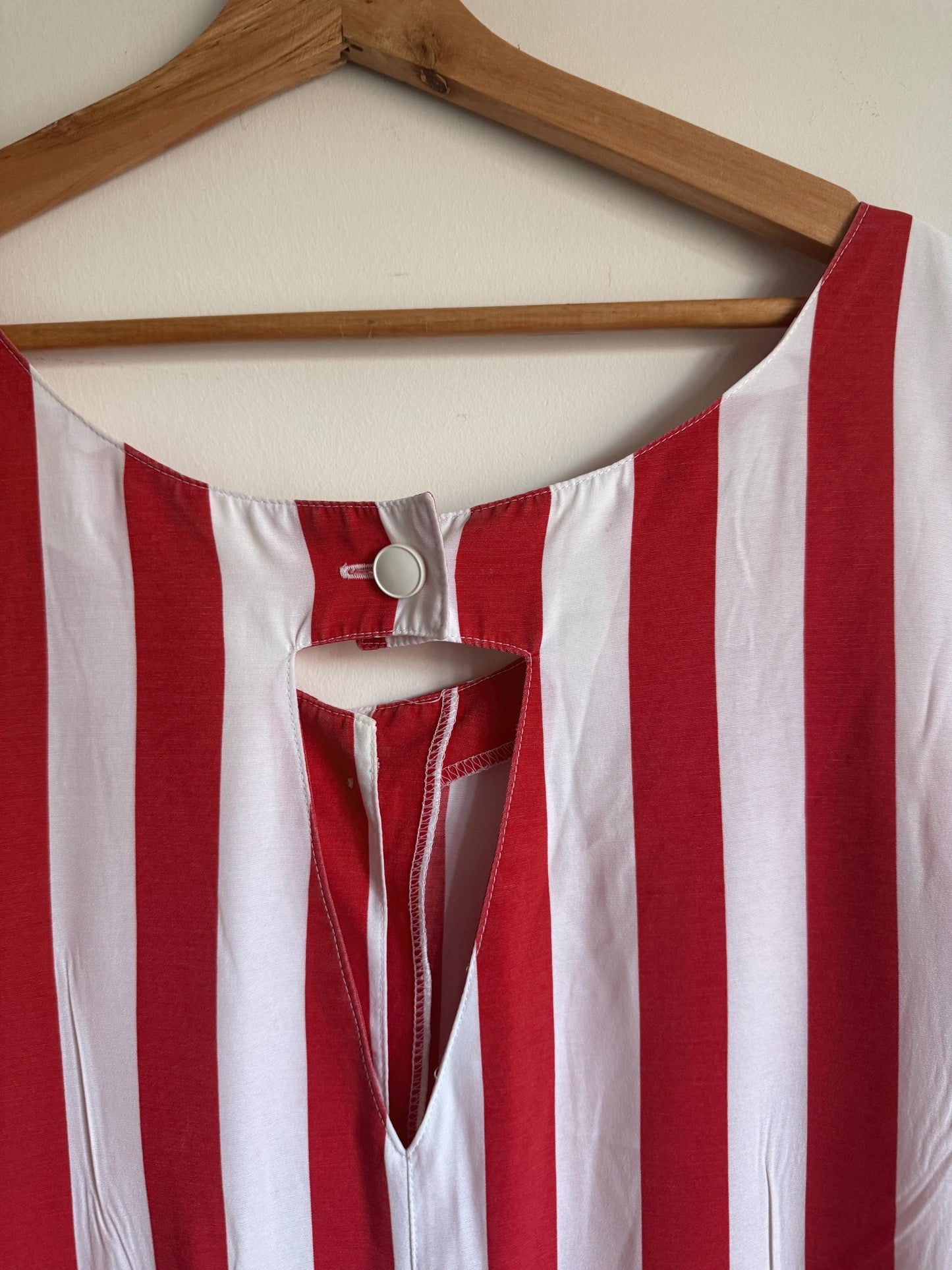 Vintage 1980s Red & White Striped Playsuit – Sleeveless Cotton Romper with Pockets – UK 14–16